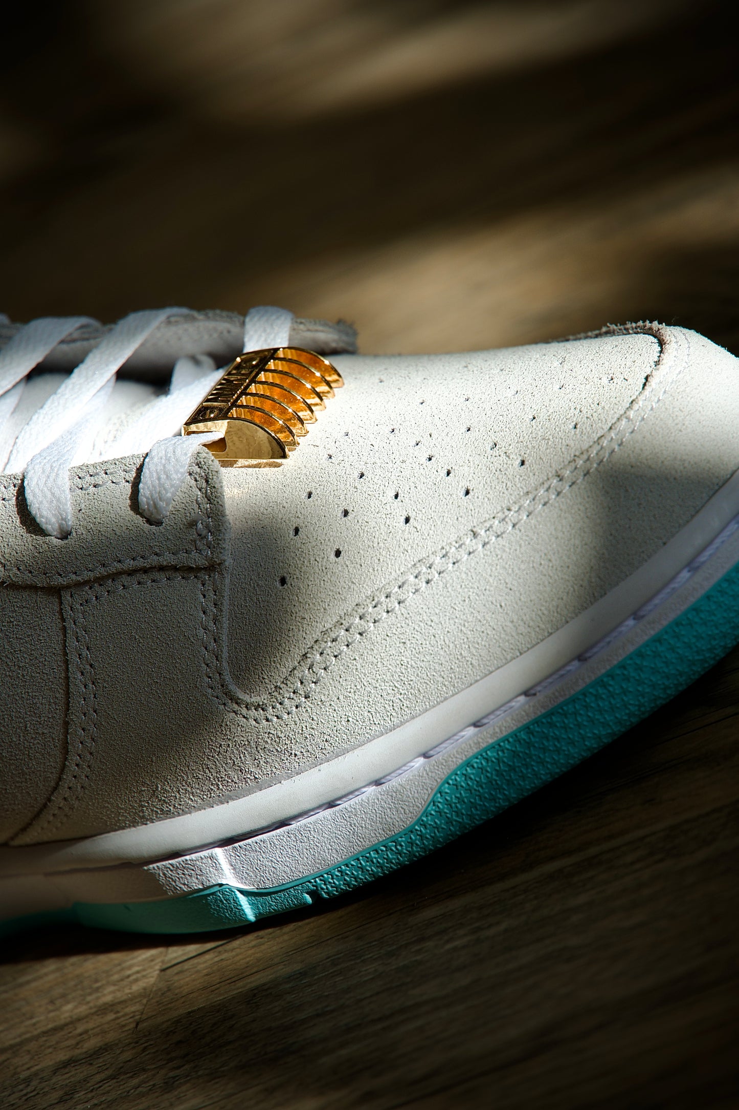 Nike Dunk Low SE Barber Shop Grey