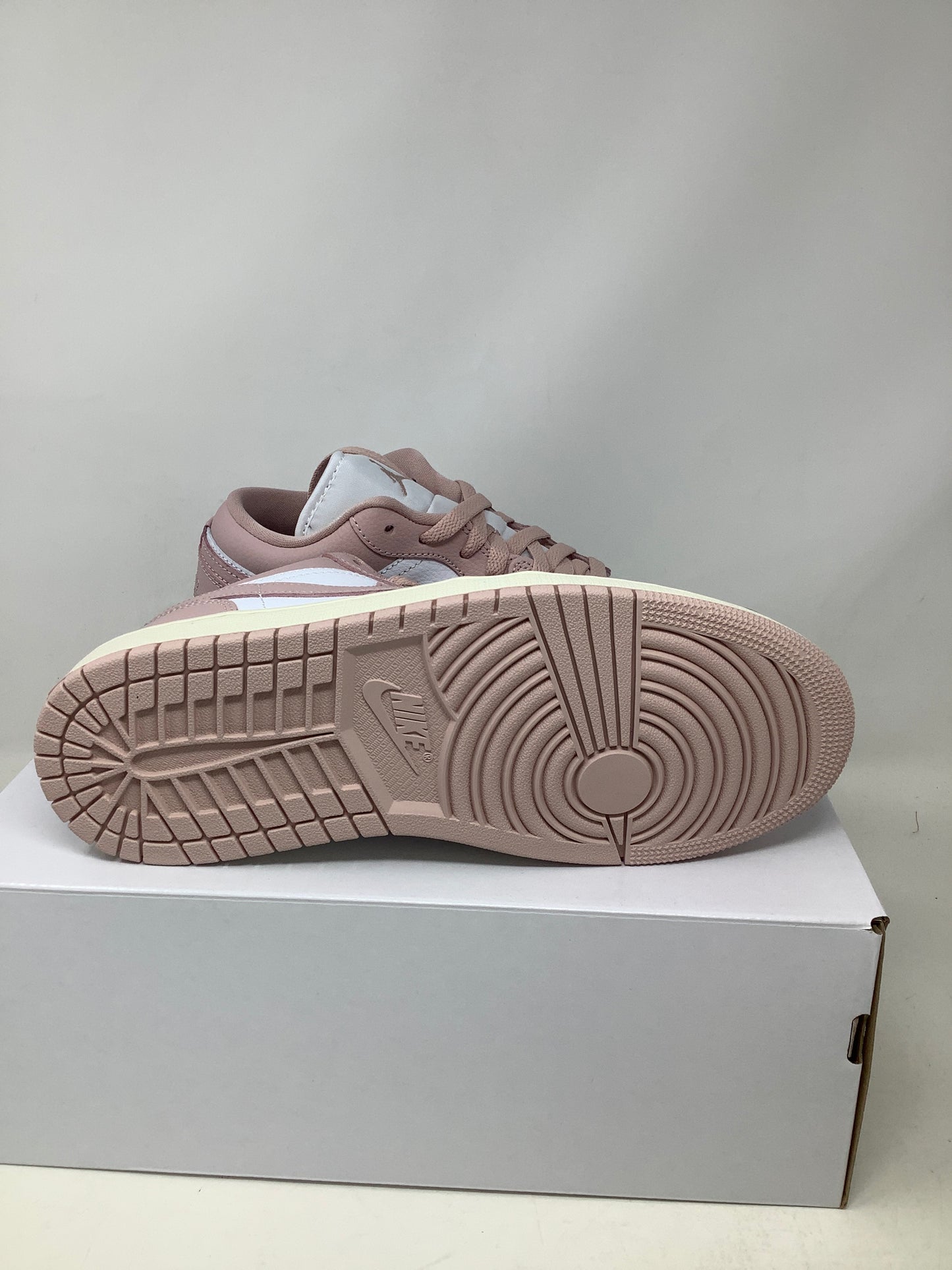 Air Jordan 1 Low, Oxford (Women's)