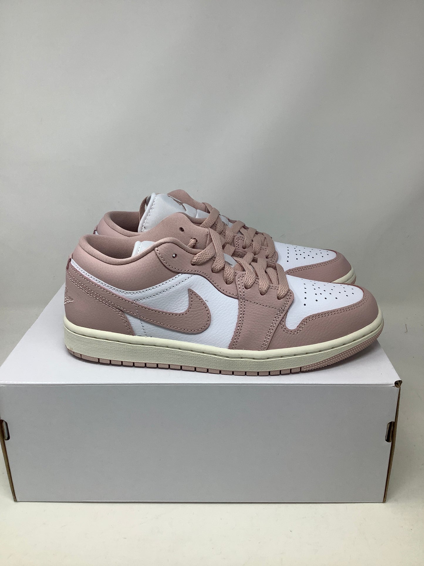 Air Jordan 1 Low, Oxford (Women's)