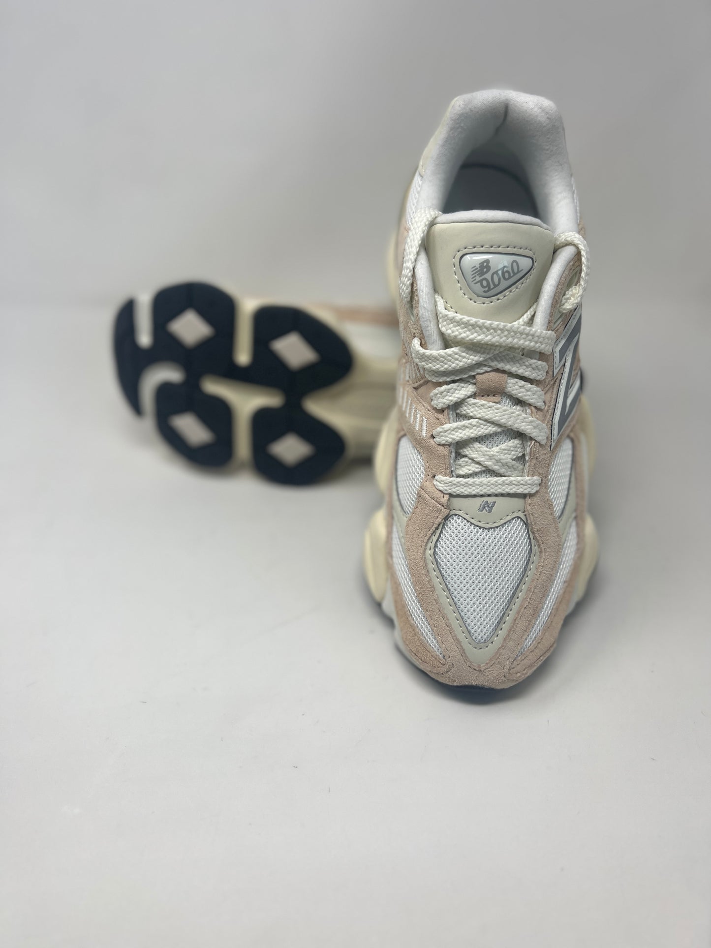 New Balance 9060, Vintage Rose