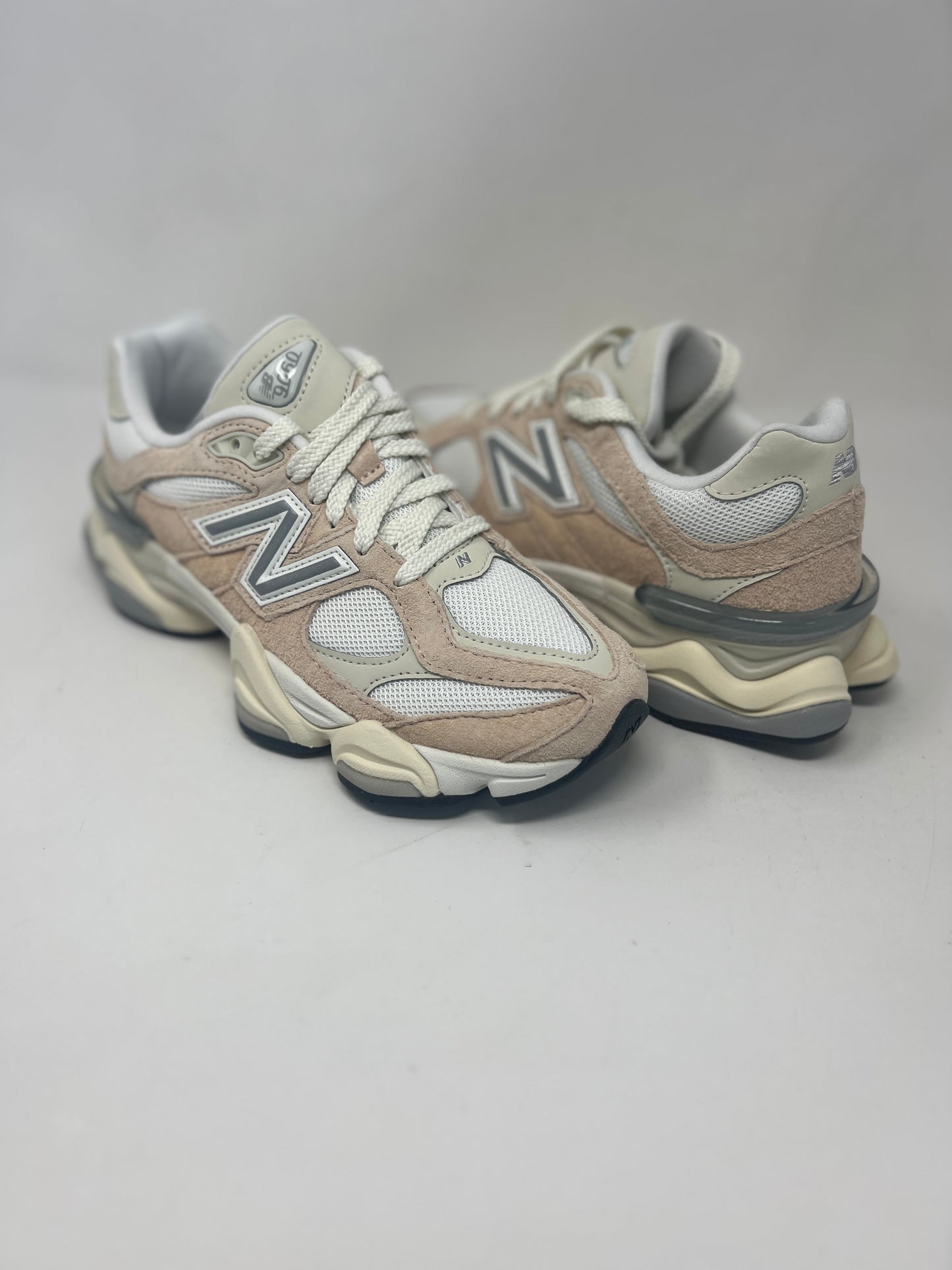 New Balance 9060, Vintage Rose