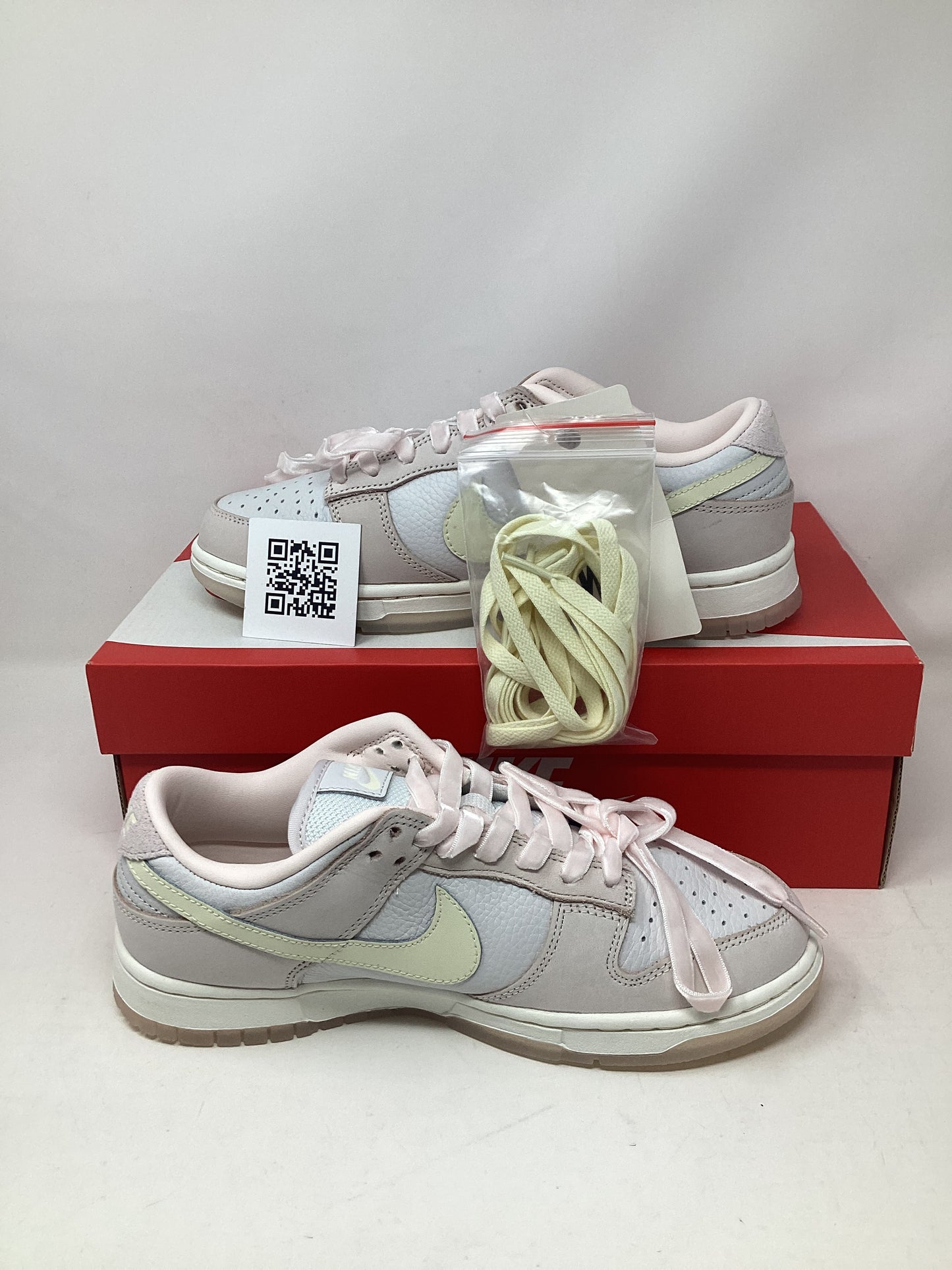 Nike Dunk Low PRM, (Women's)