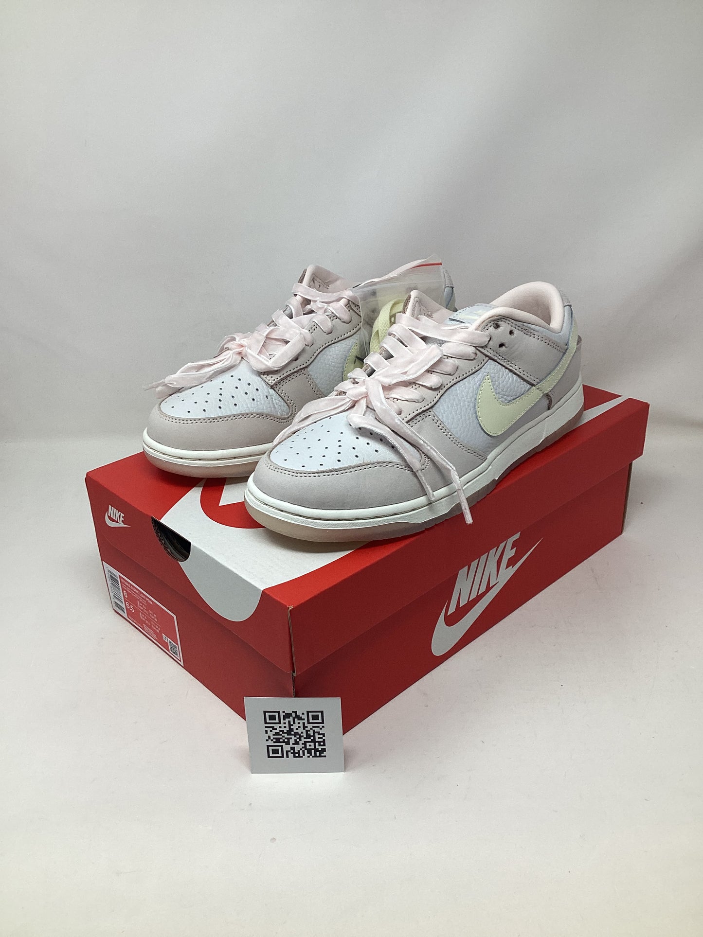 Nike Dunk Low PRM, (Women's)