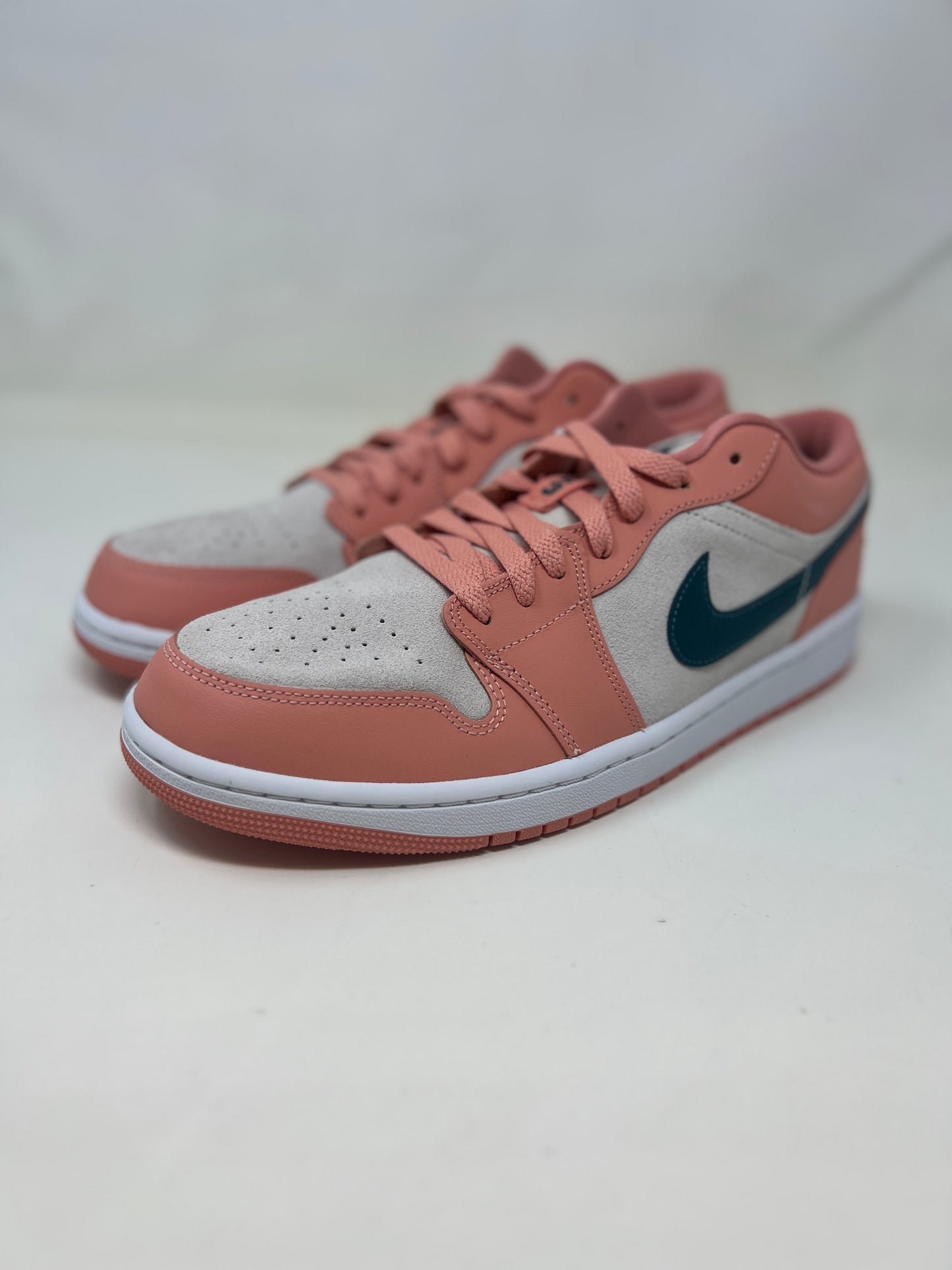 Nike Air Jordan 1 Low 'Light Madder Root'