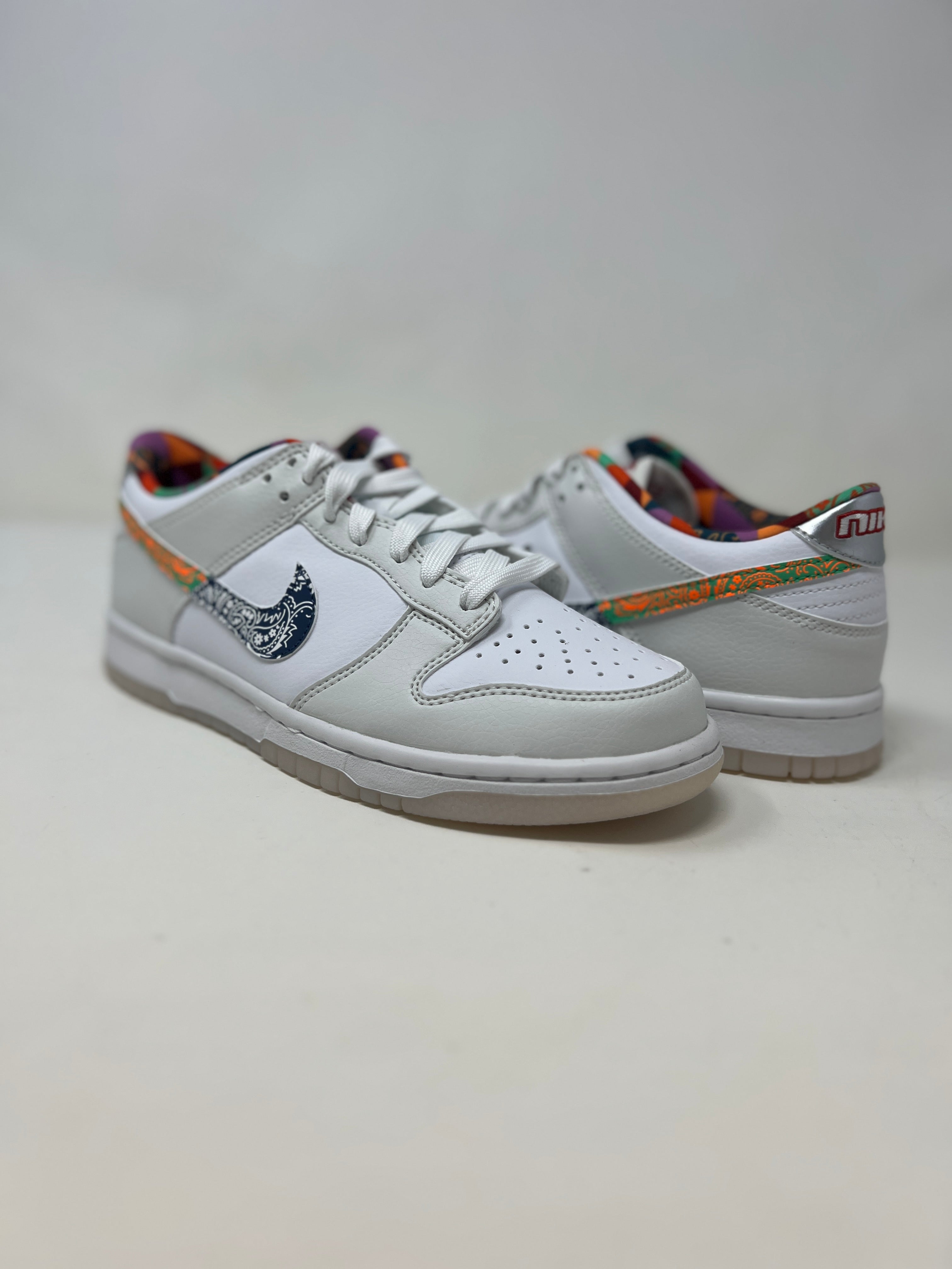 w nike dunk low se white multicolor