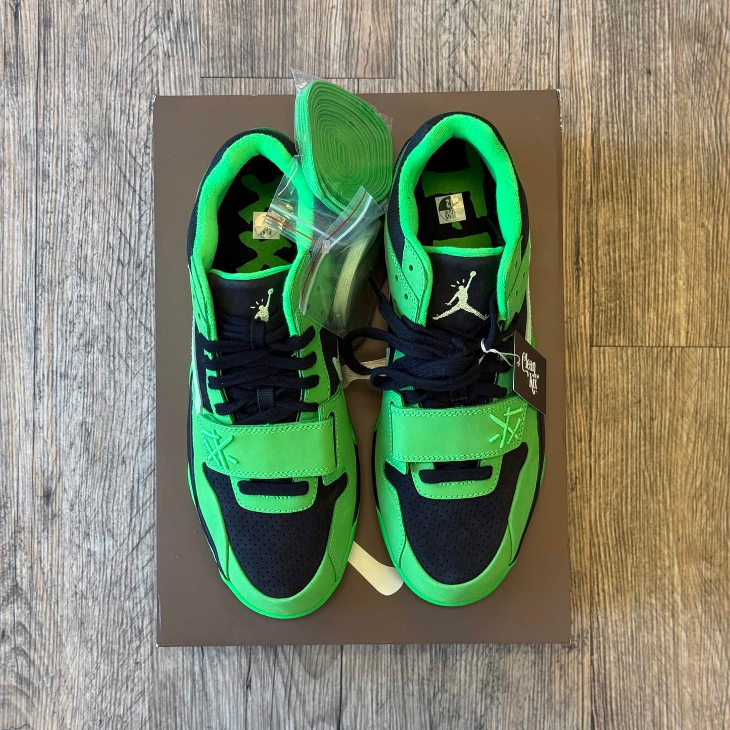 Jordan CJ1 T-Rexx Travis Scott Green Spark