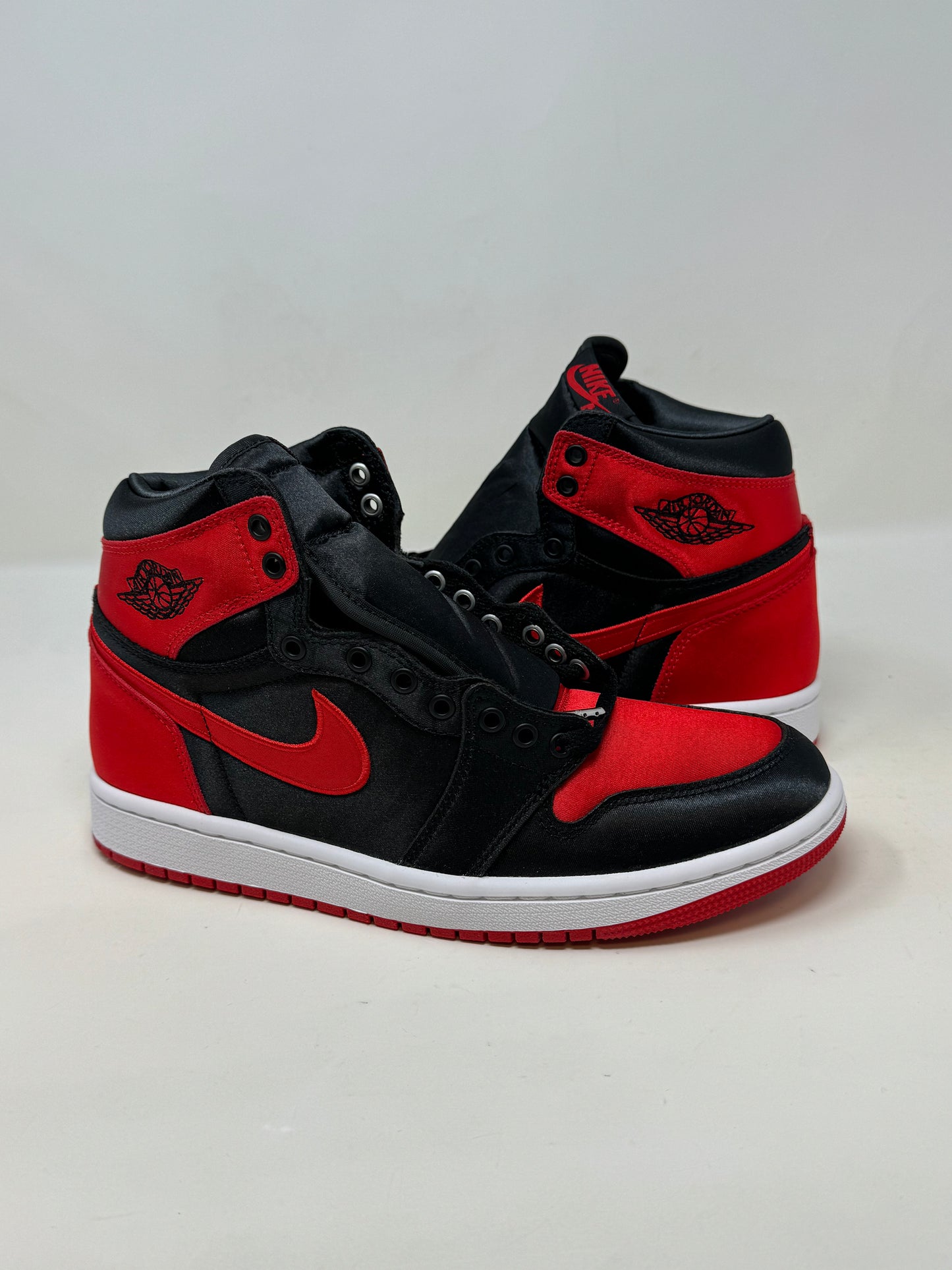 Nike Air Jordan 1 High 'Satin Bred'