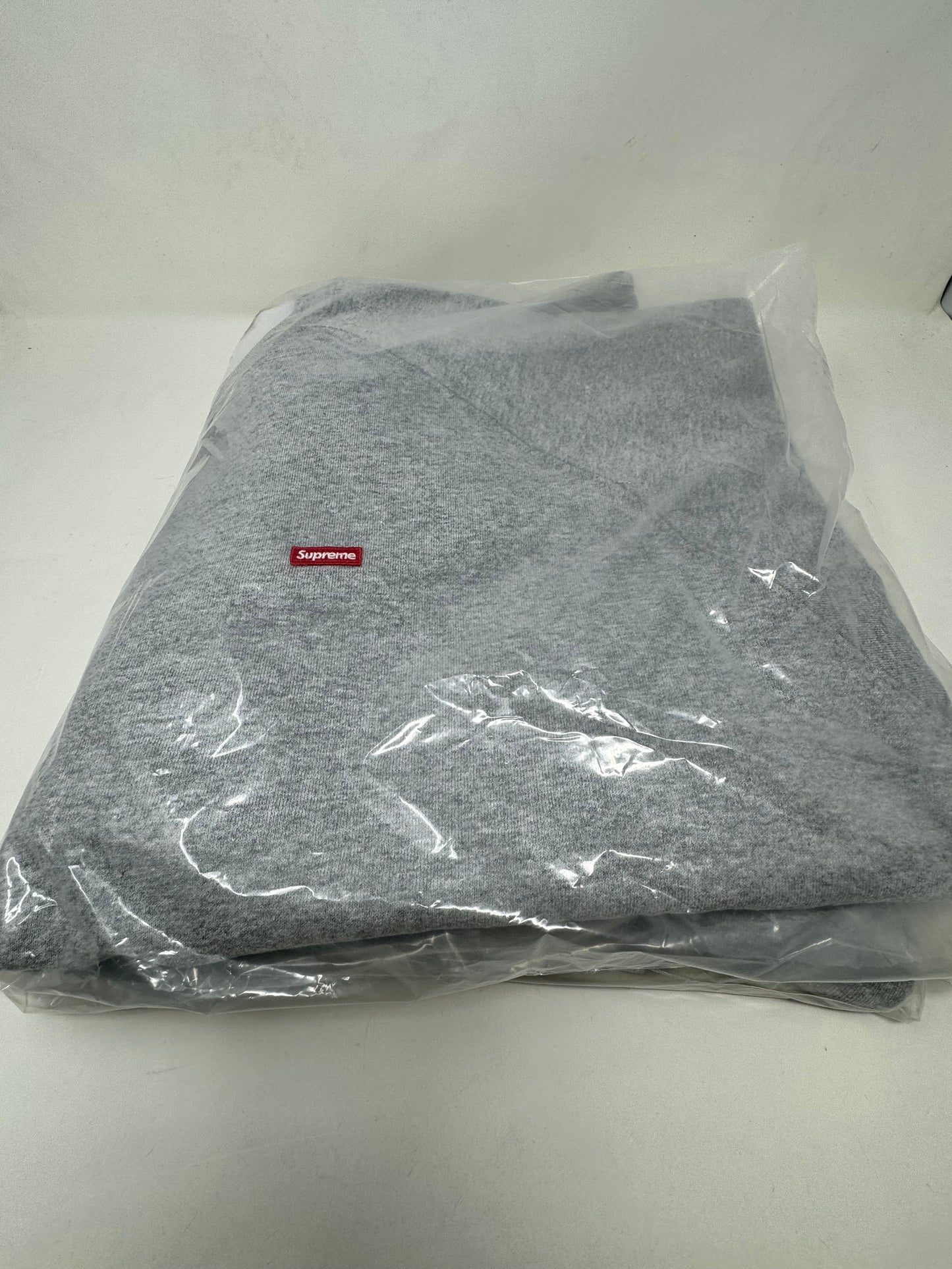 Supreme Small Box Raglan Crewneck 'Heather Grey'