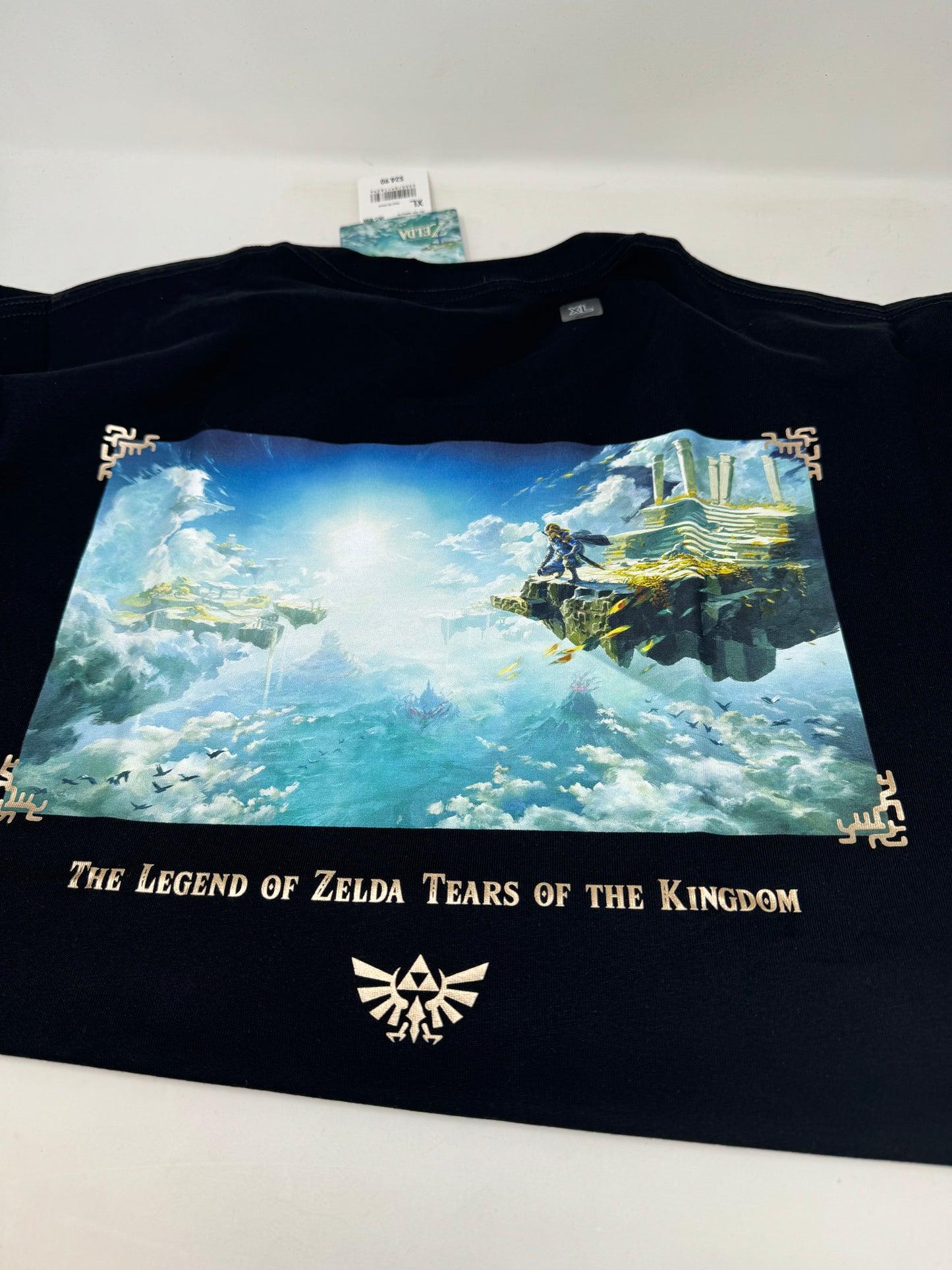 Uniqlo x Zelda 'Lend Me Your Power' Black