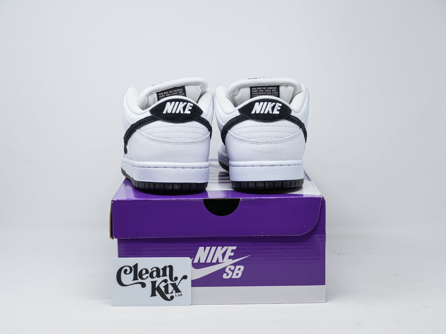 Nike SB Dunk Low 'White/Black' Pro