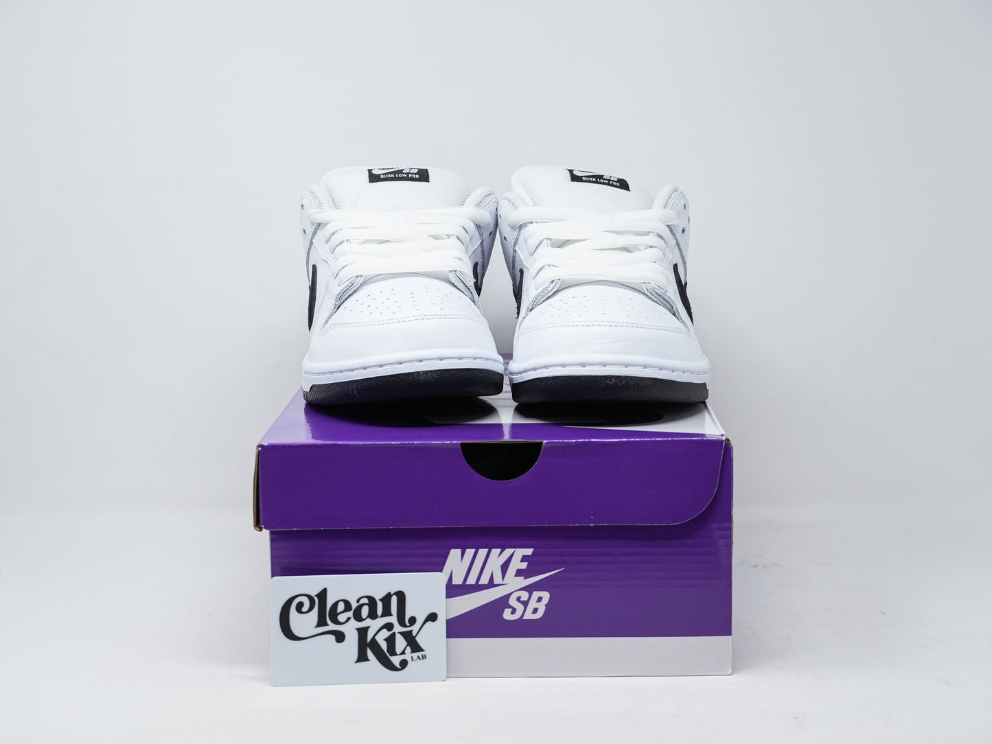 Nike SB Dunk Low 'White/Black' Pro