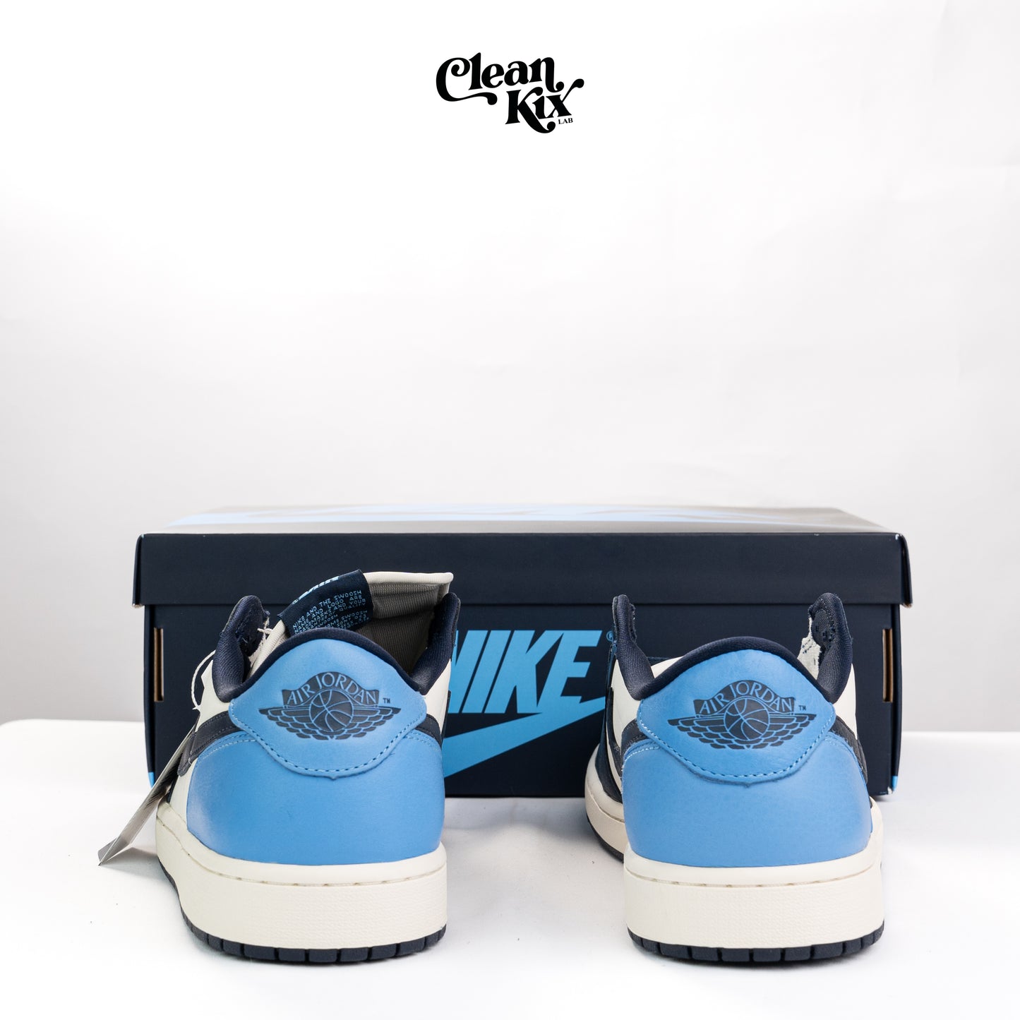Jordan 1 Low OG Obsidian UNC