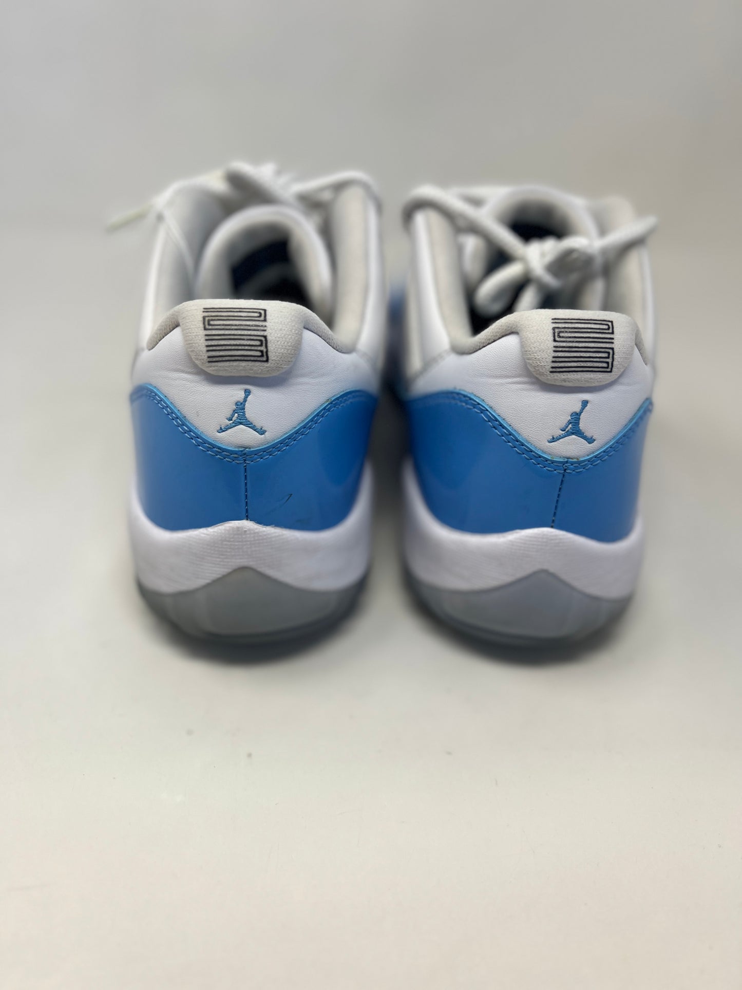 Nike Air Jordan 11 Low 'UNC' Used