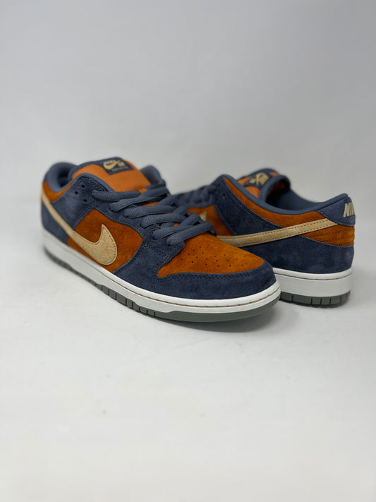 Nike SB Dunk Low 'Light Carbon Monarch'