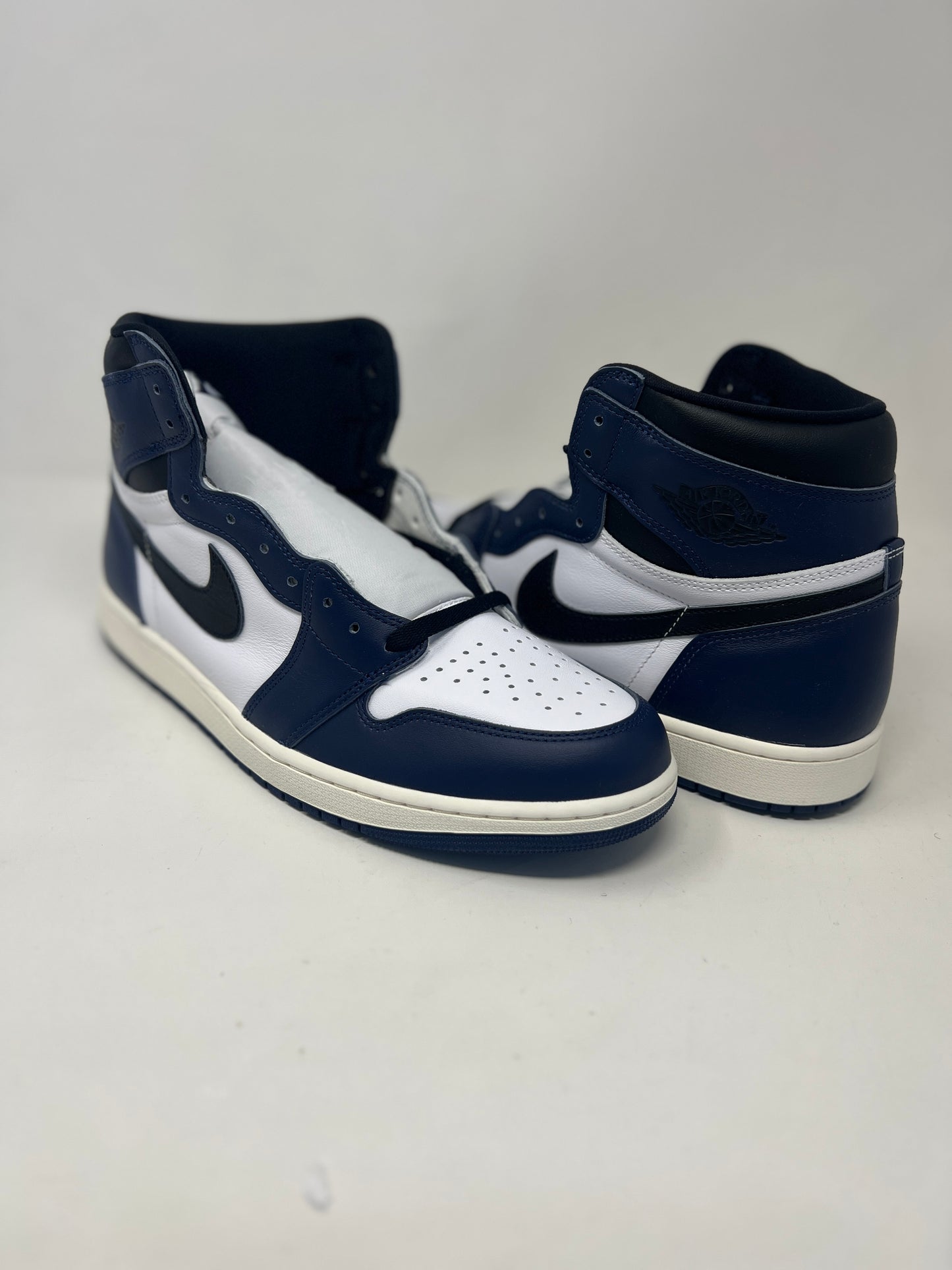 Nike Air Jordan 1 High OG 'Midnight Navy'