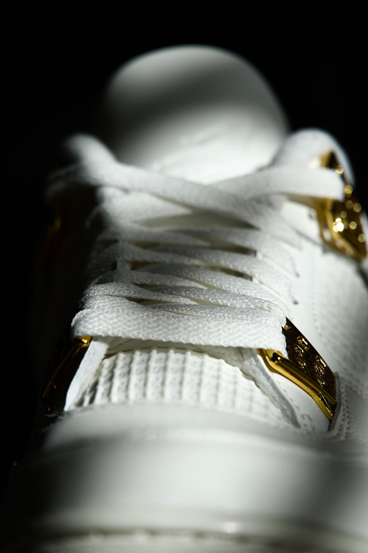 Jordan 4 Retro Metallic Gold (Women's)