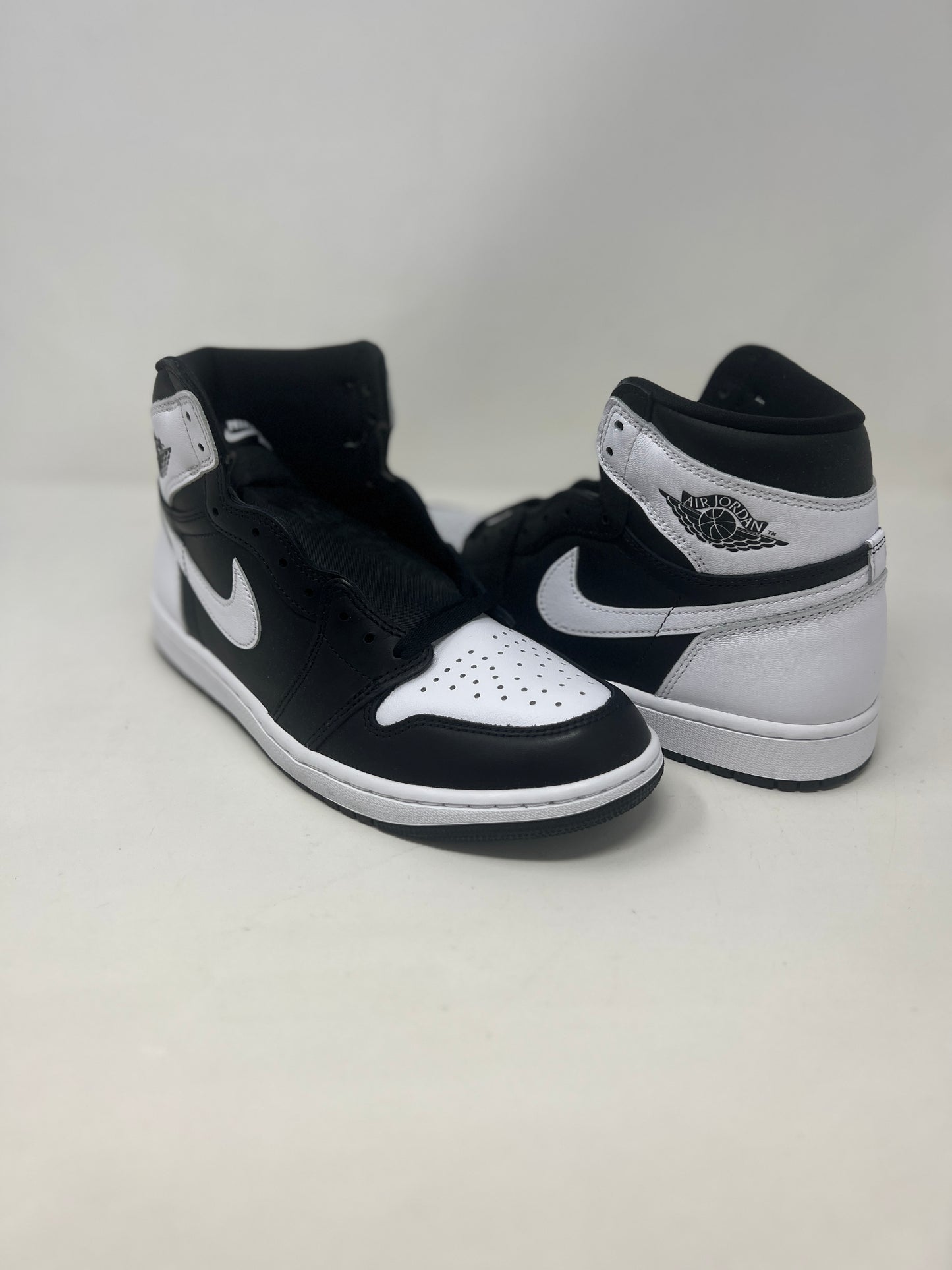 Nike Air Jordan 1 High OG 'Black / White'