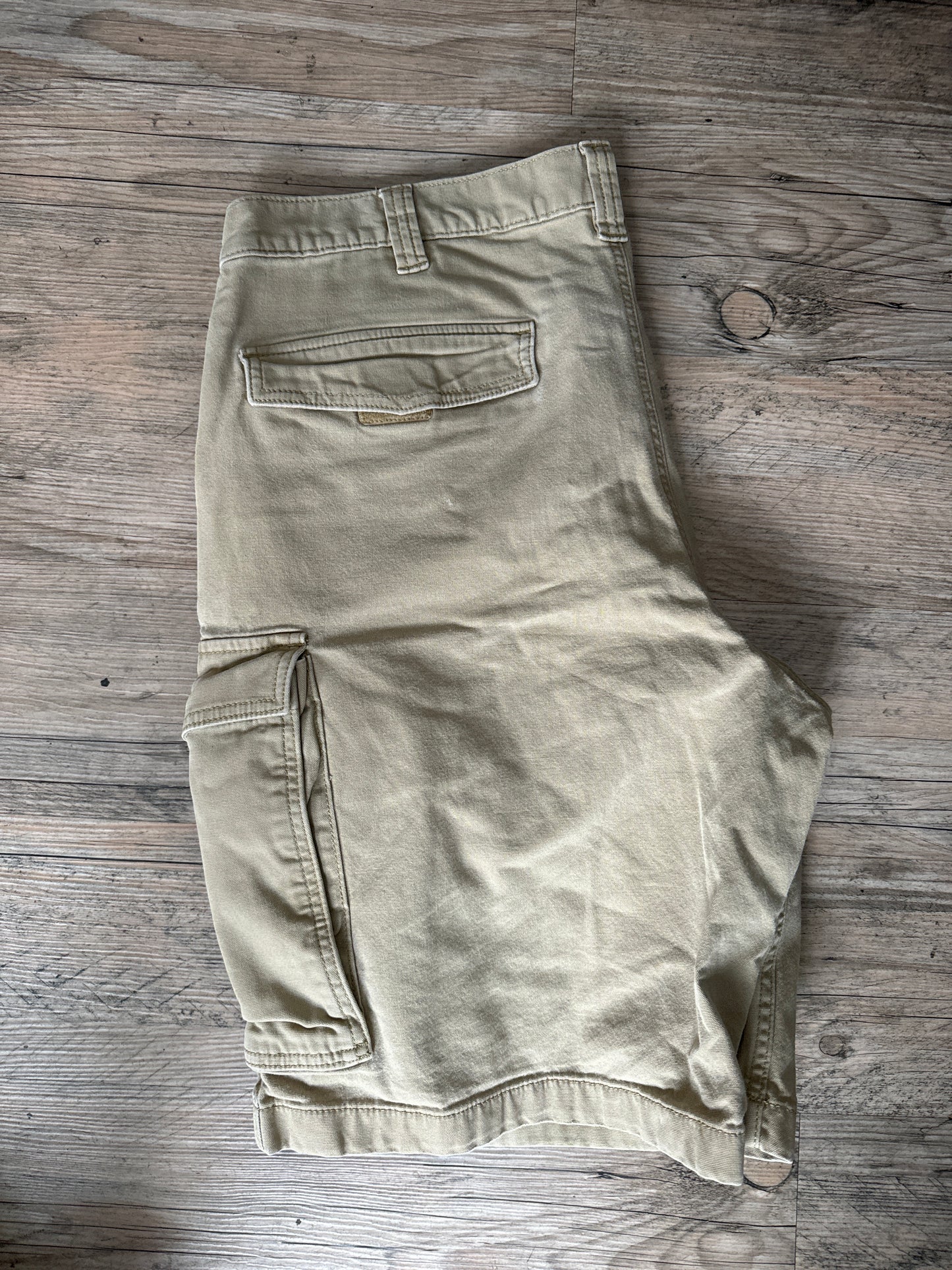 Carhartt Tan Cargo Shorts 40W