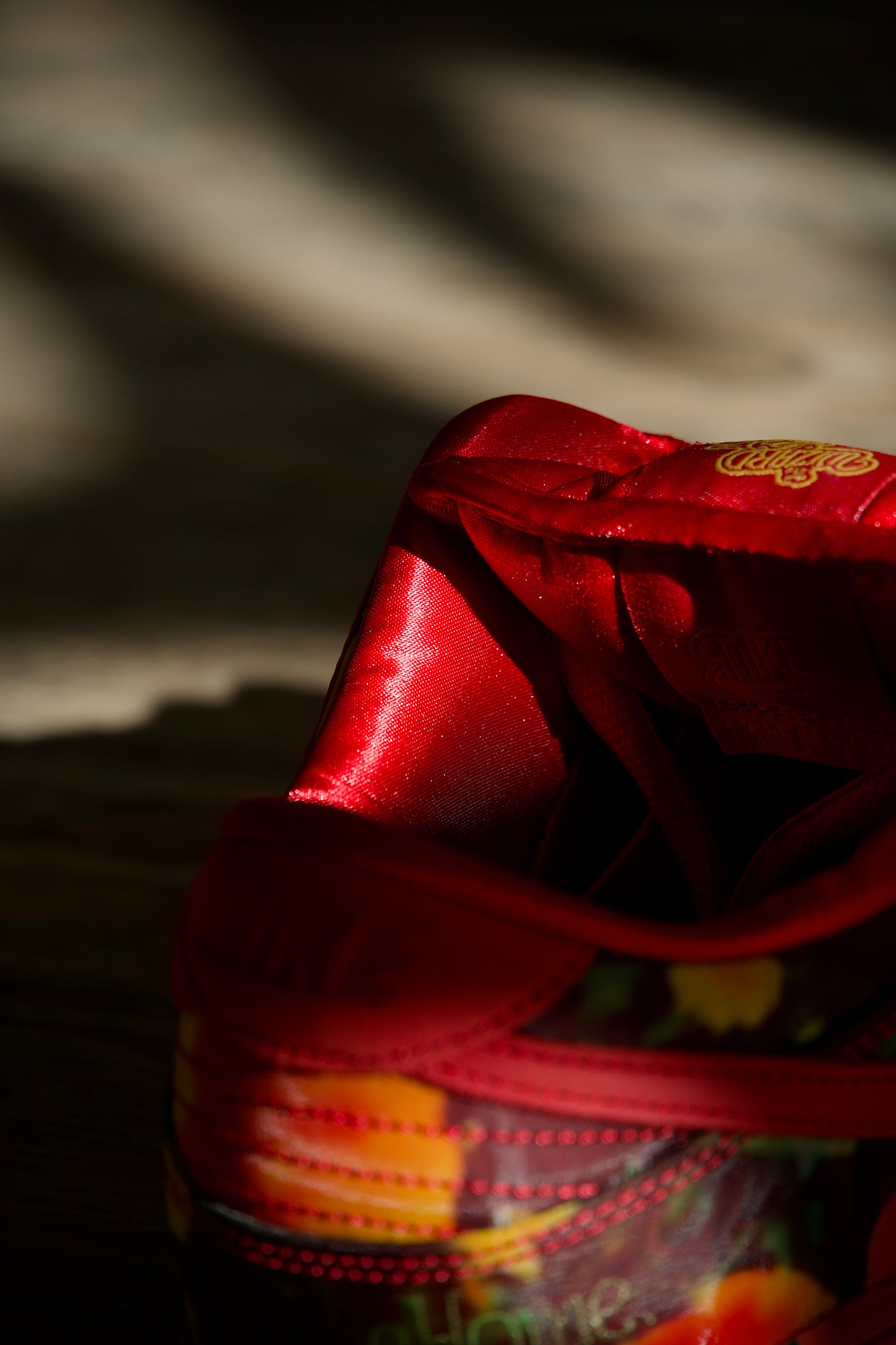 Nike SB Dunk Low The Wizard of Oz Poppy Field