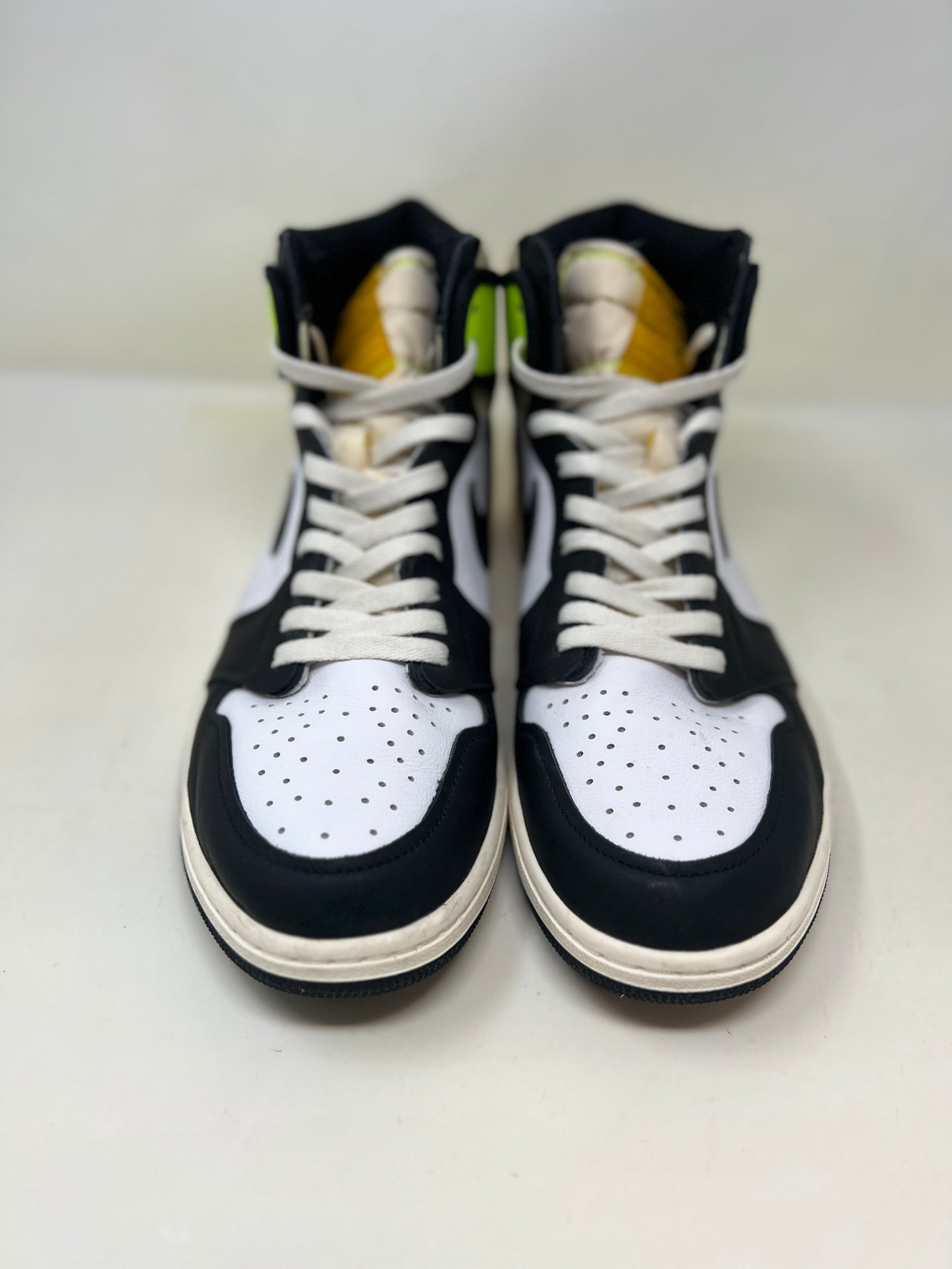 Nike Air Jordan 1 High ‘Volt Gold’ Used