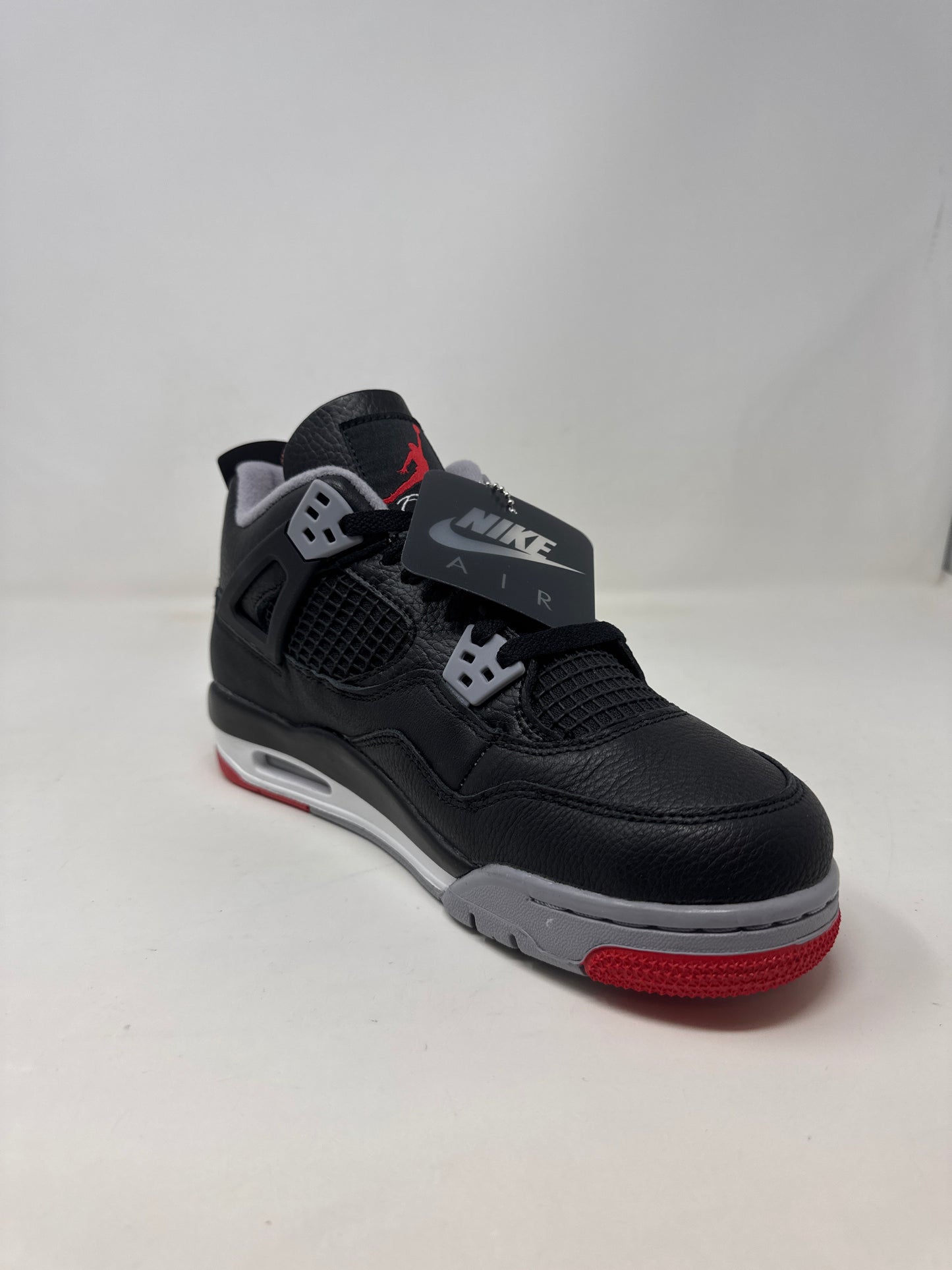 Air Jordan 4 Retro (Black/Fire Red)