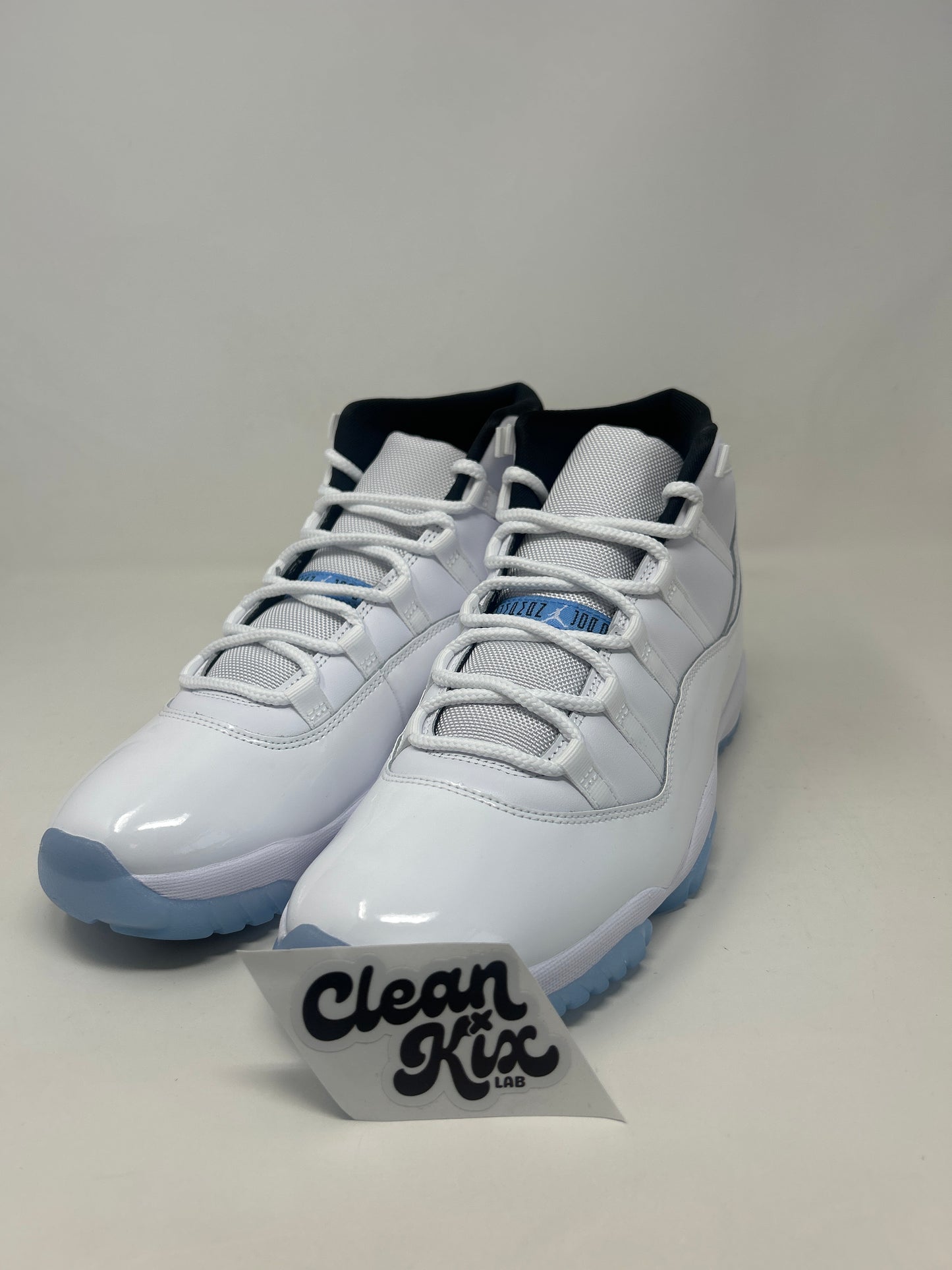 Jordan 11 Legend Blue Retro