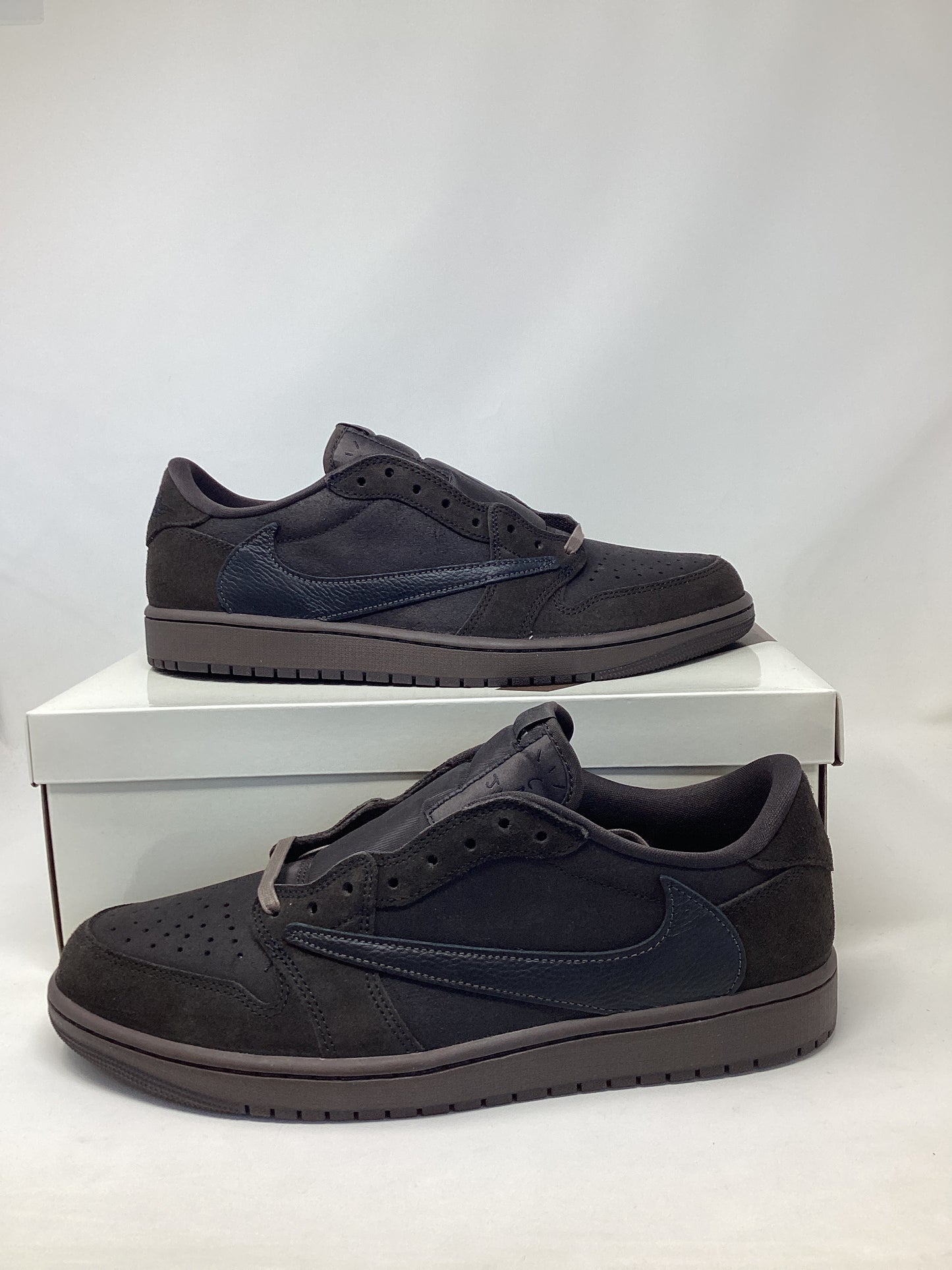 Travis Scott X Air Jordan 1 Low Velvet Brown