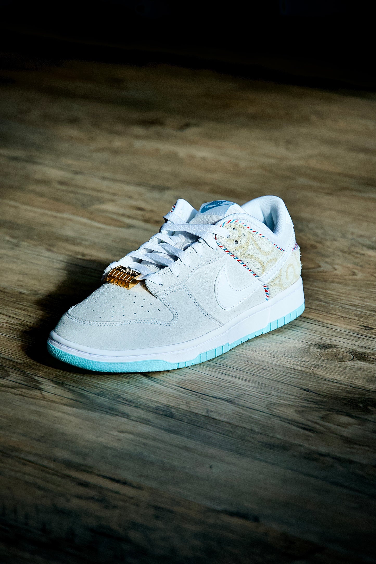 Nike Dunk Low SE Barber Shop Grey