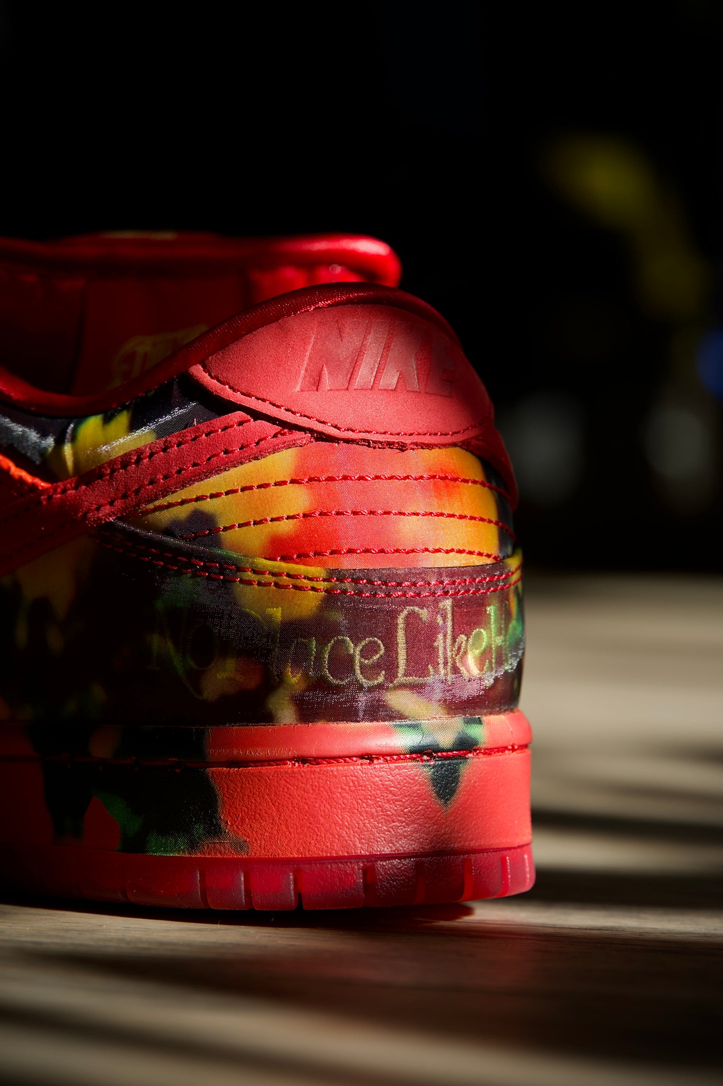 Nike SB Dunk Low The Wizard of Oz Poppy Field