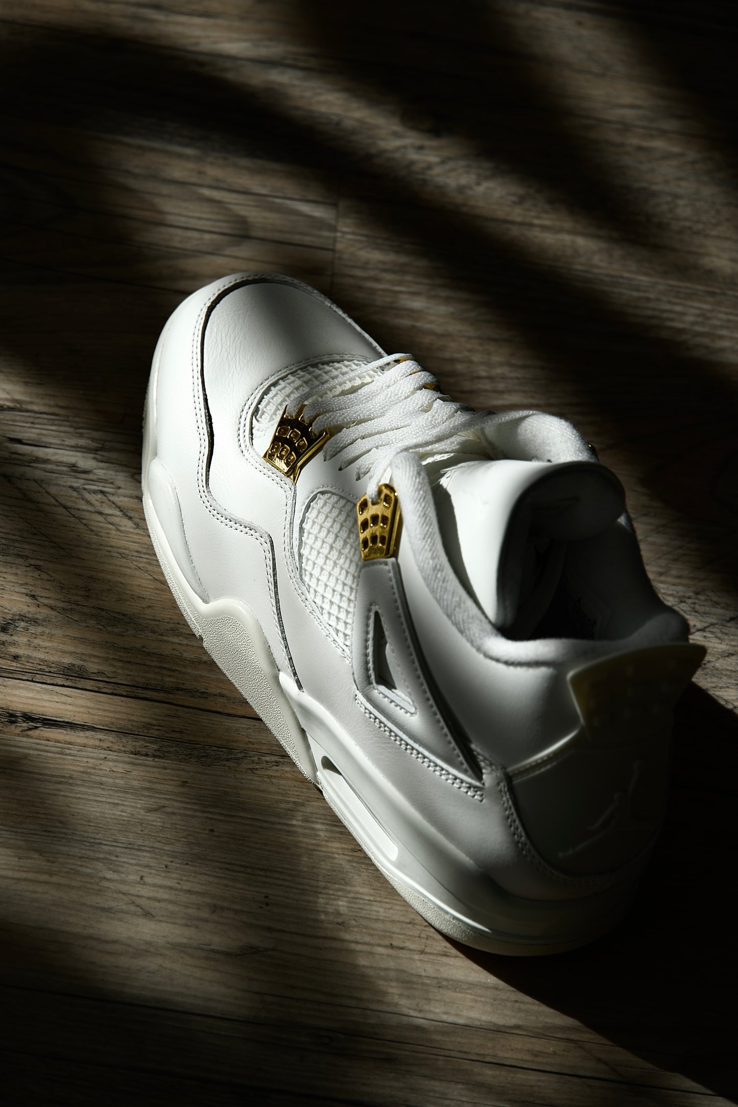 Jordan 4 Retro Metallic Gold (Women's)