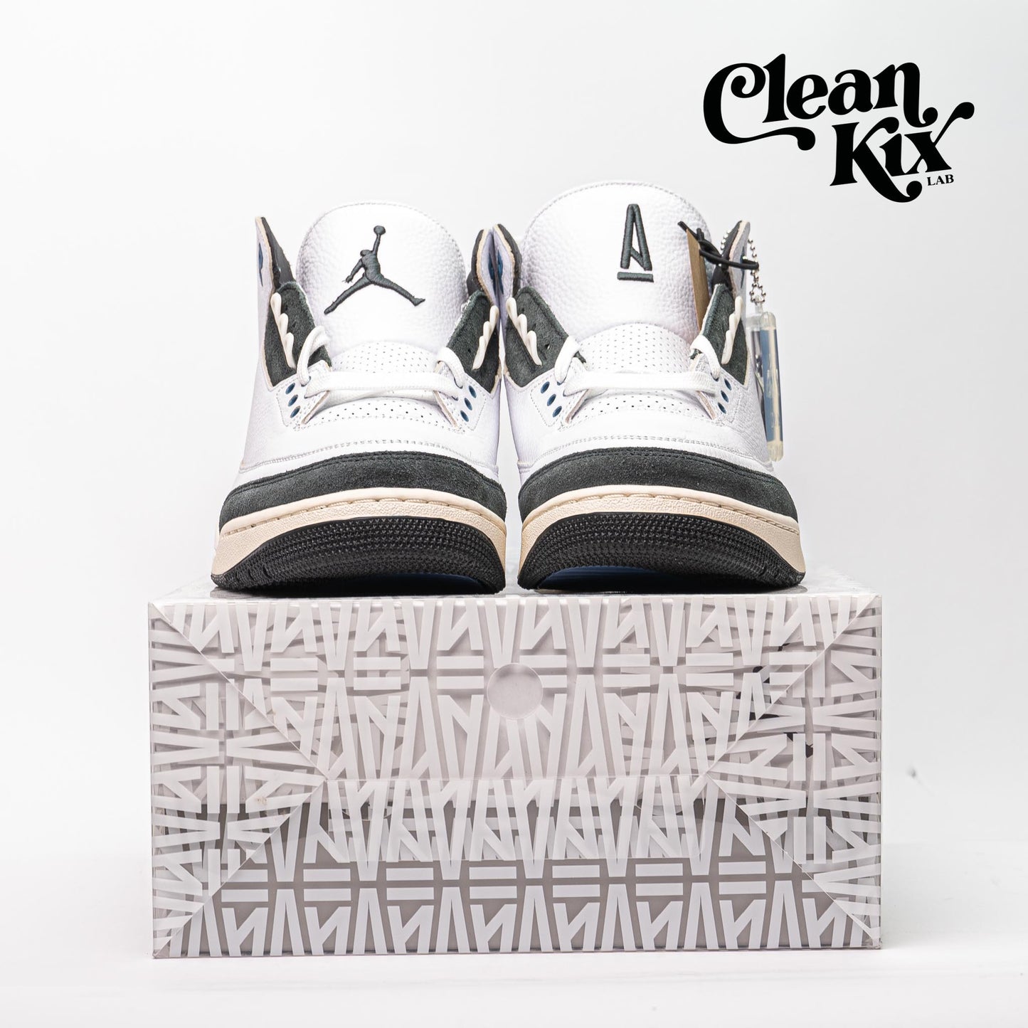 Jordan 3 Retro OG SP A Ma Maniére Diffused Blue