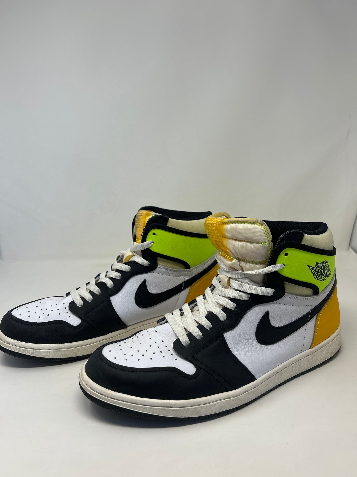 jordan 1 high “Volt” Used