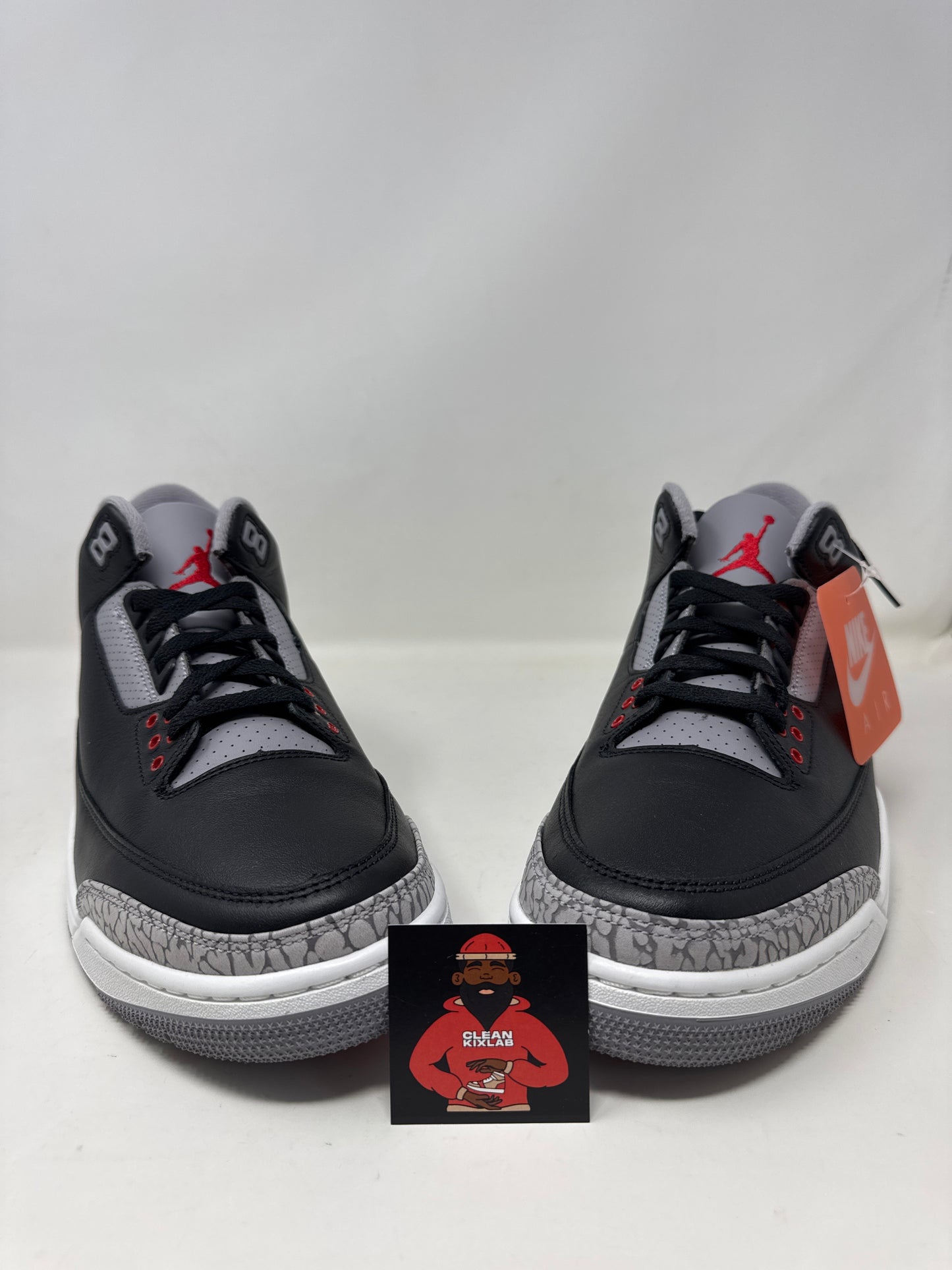 Air Jordan 4 Retro (Black/Fire Red)