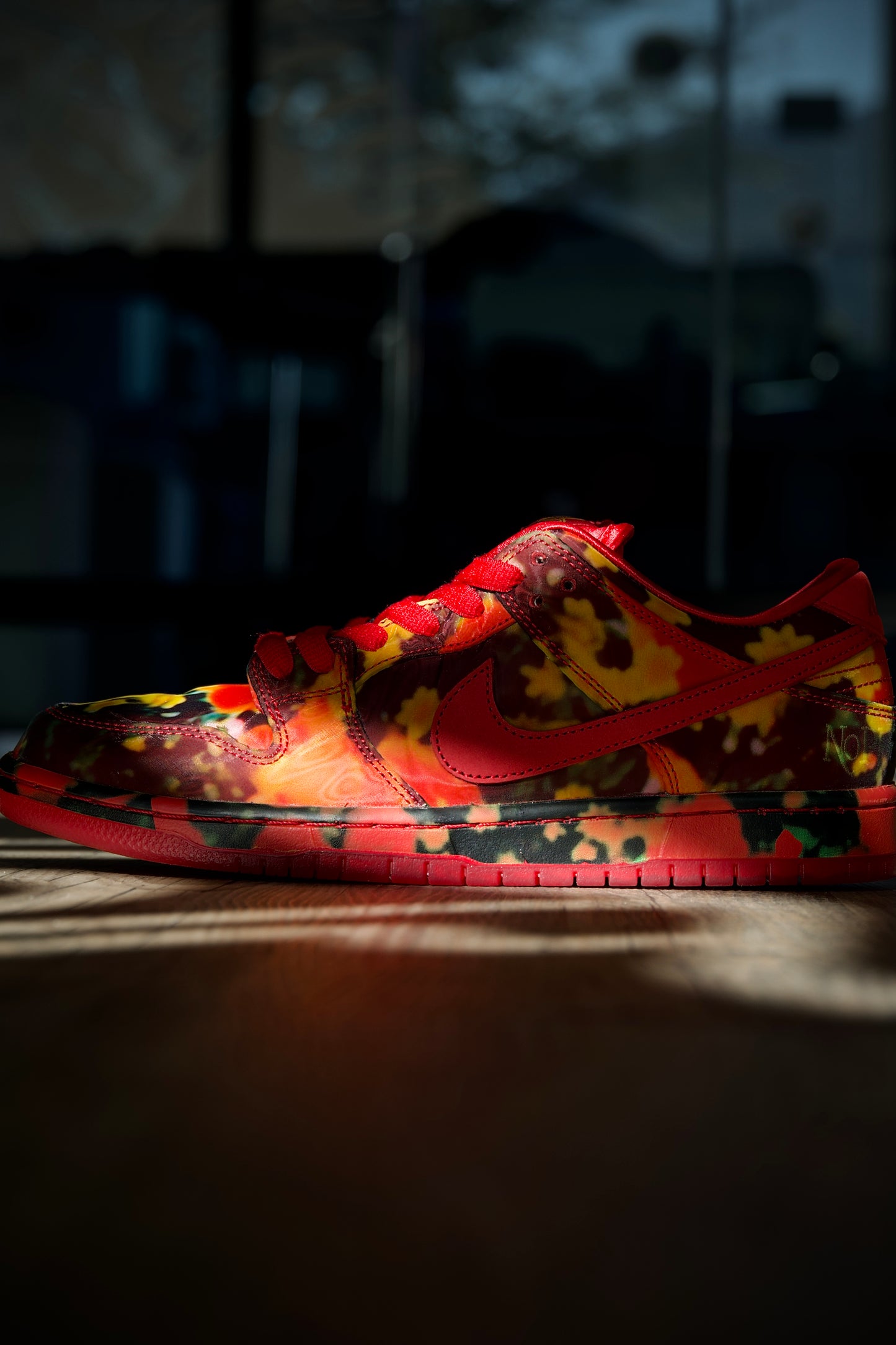 Nike SB Dunk Low The Wizard of Oz Poppy Field