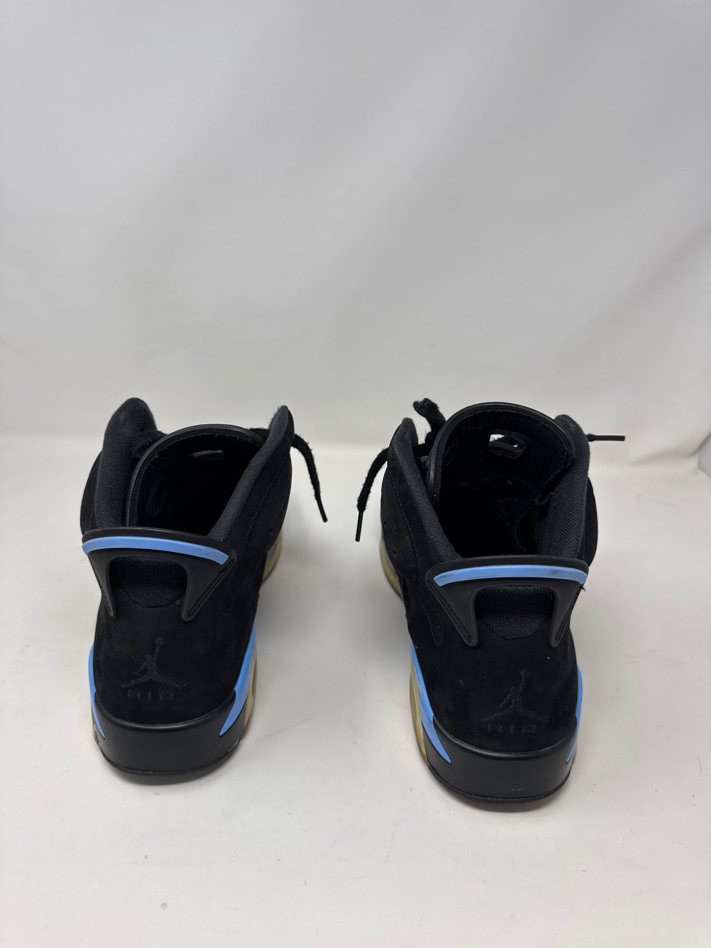 Jordan 6 Retro
UNC (USED)