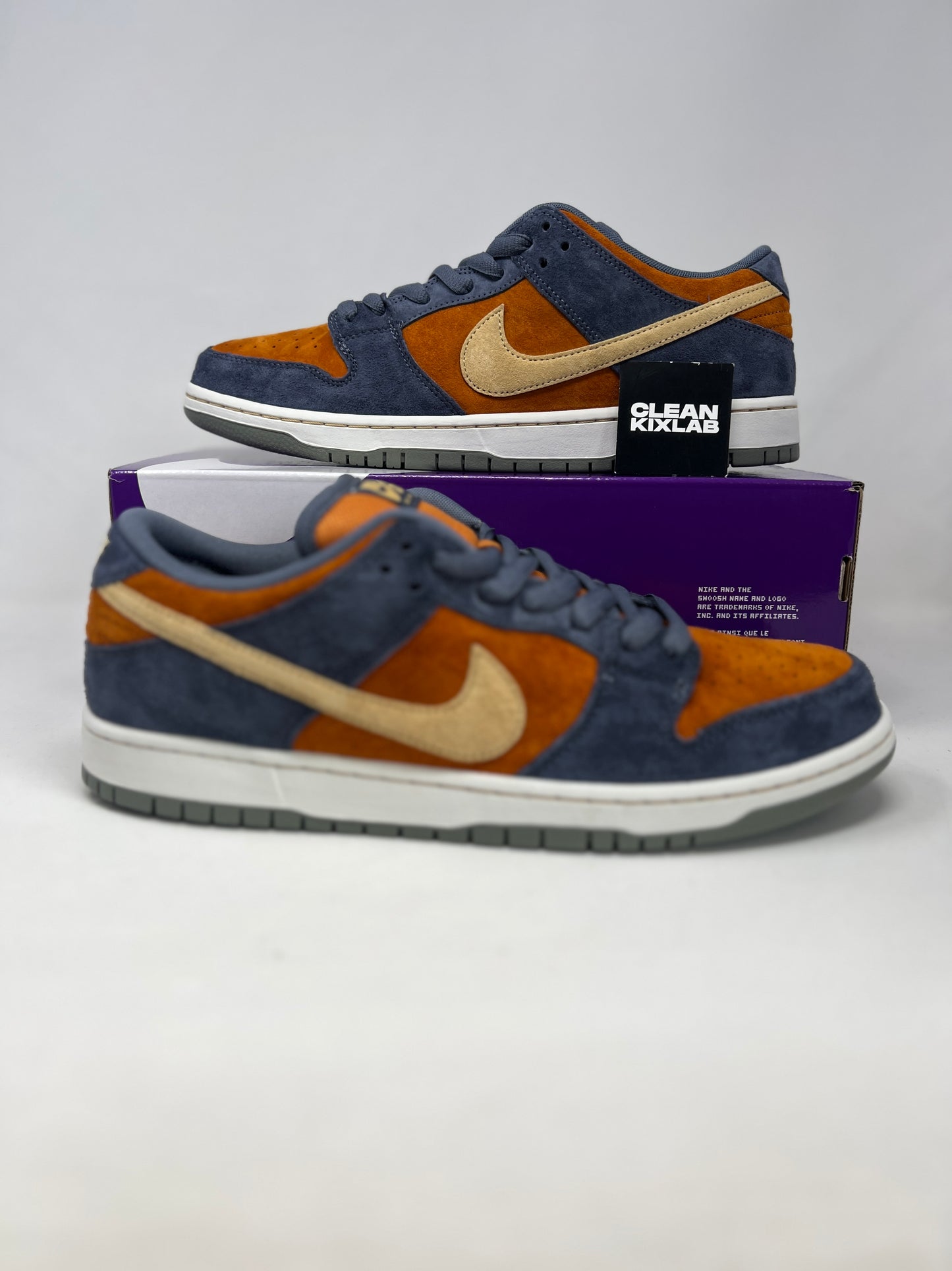 Nike SB Dunk Low 'Light Carbon Monarch'