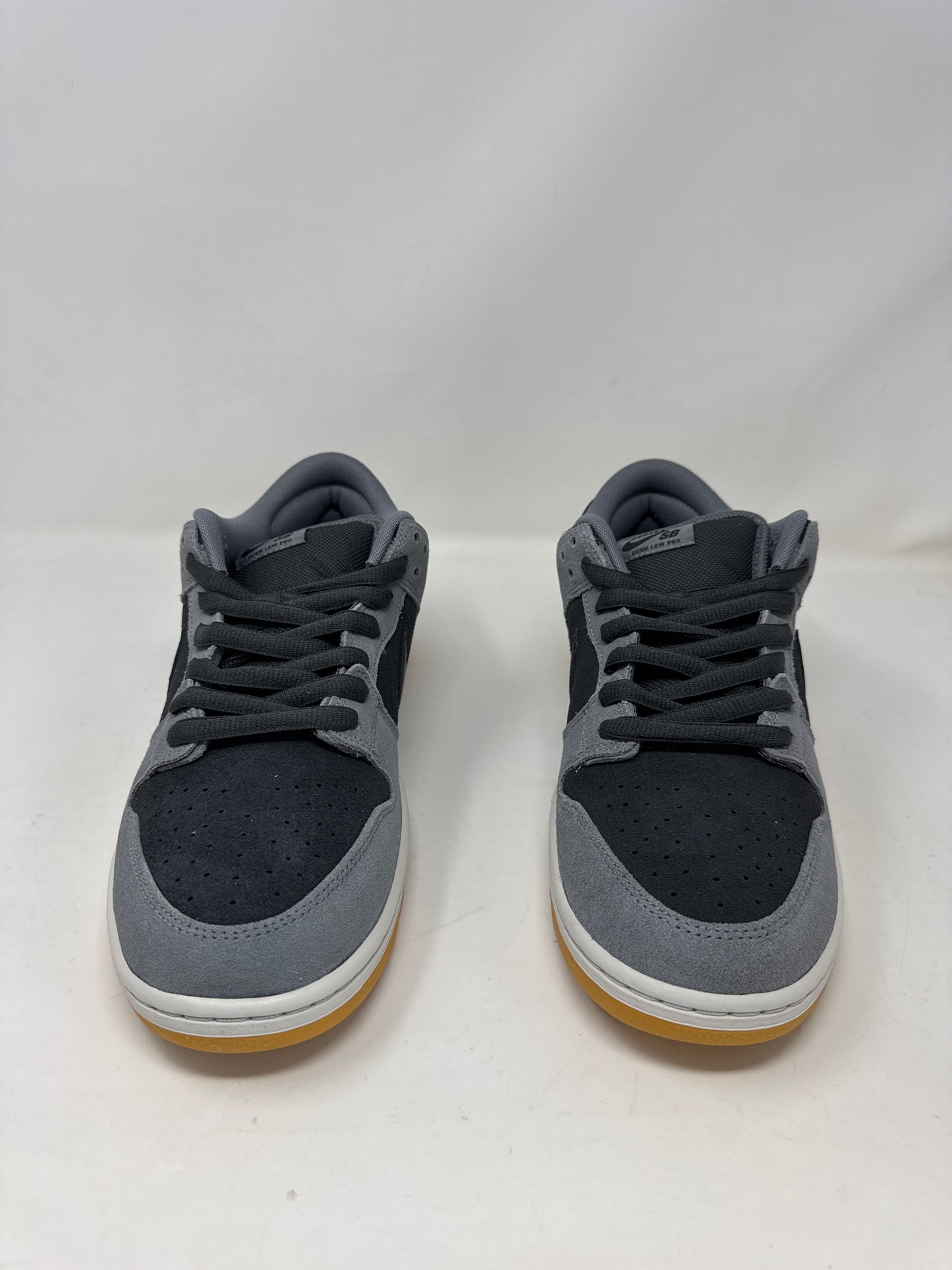 Nike SB Dunk Low
Dark Smoke Grey