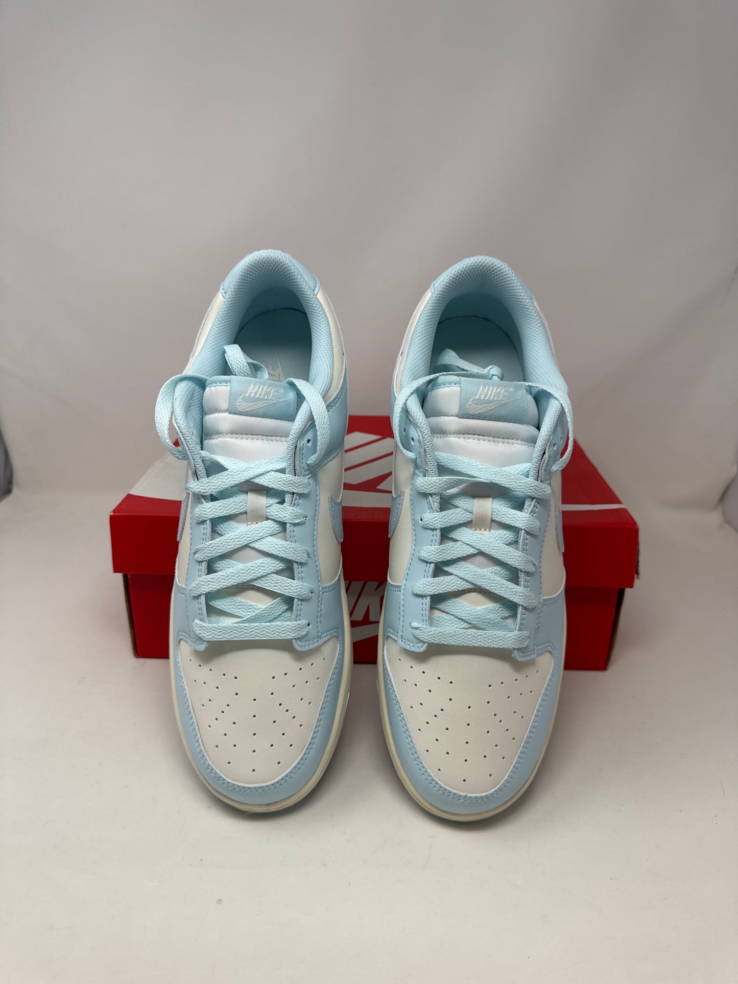 Nike Dunk Low
Glacier Blue