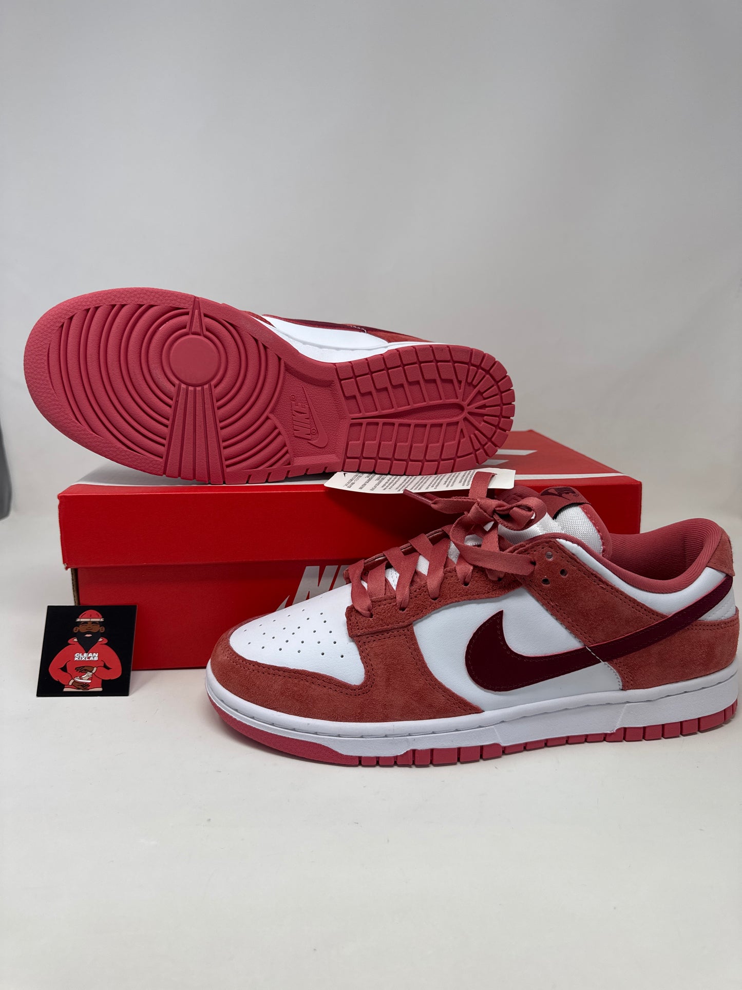 W Nike Dunk Vday