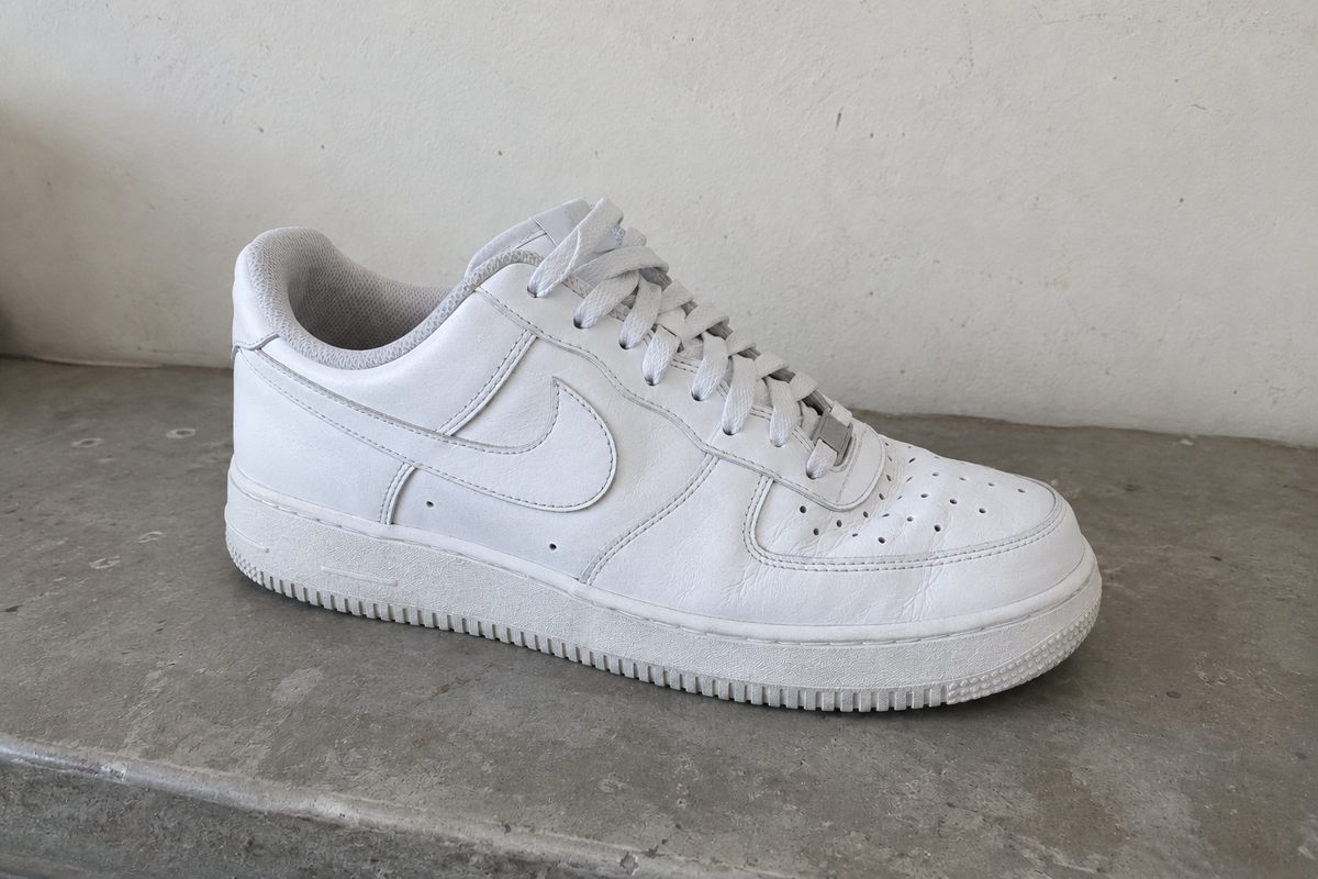 Sneaker after cleaning