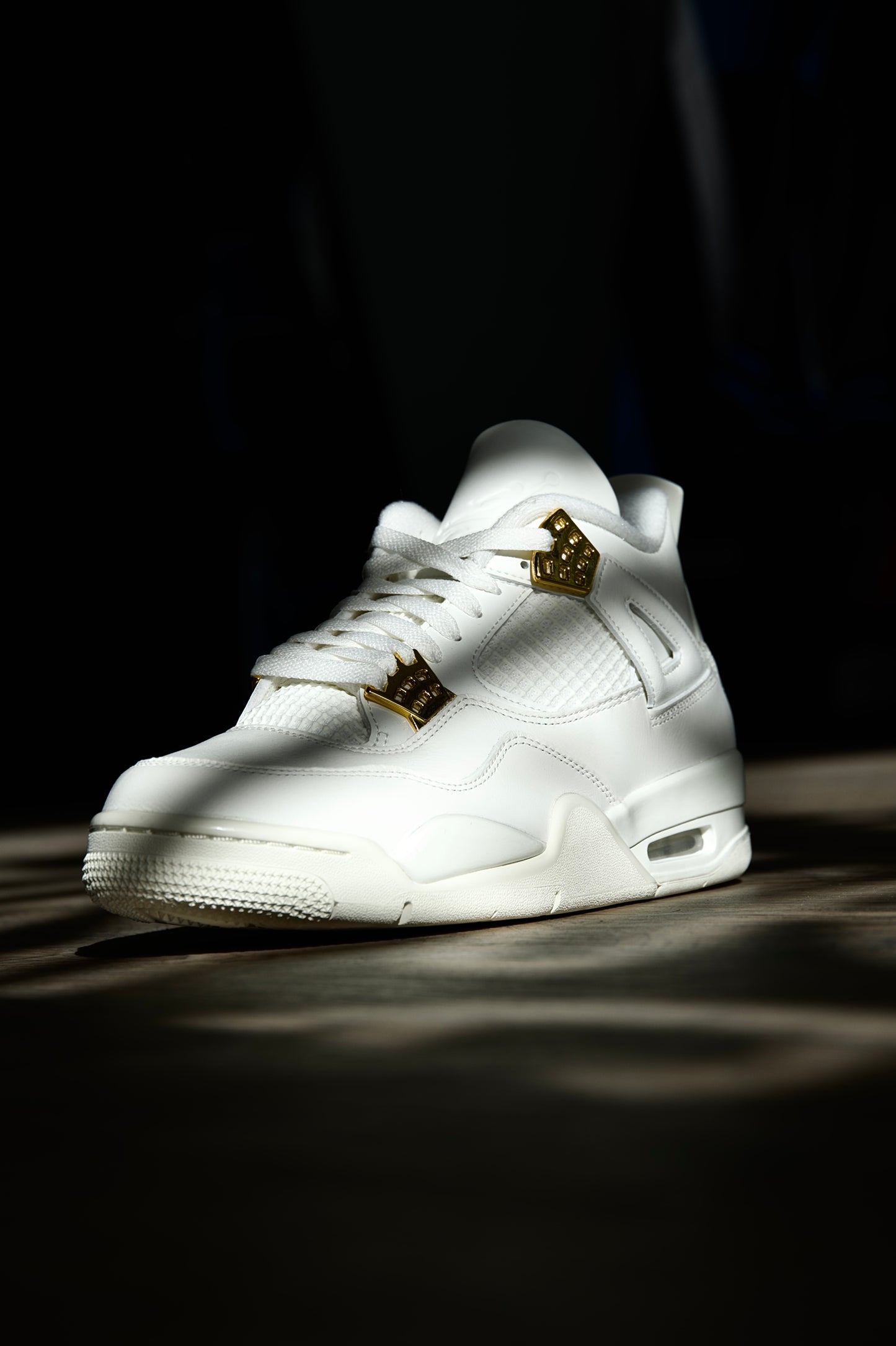 Jordan 4 Retro Metallic Gold (Women's)