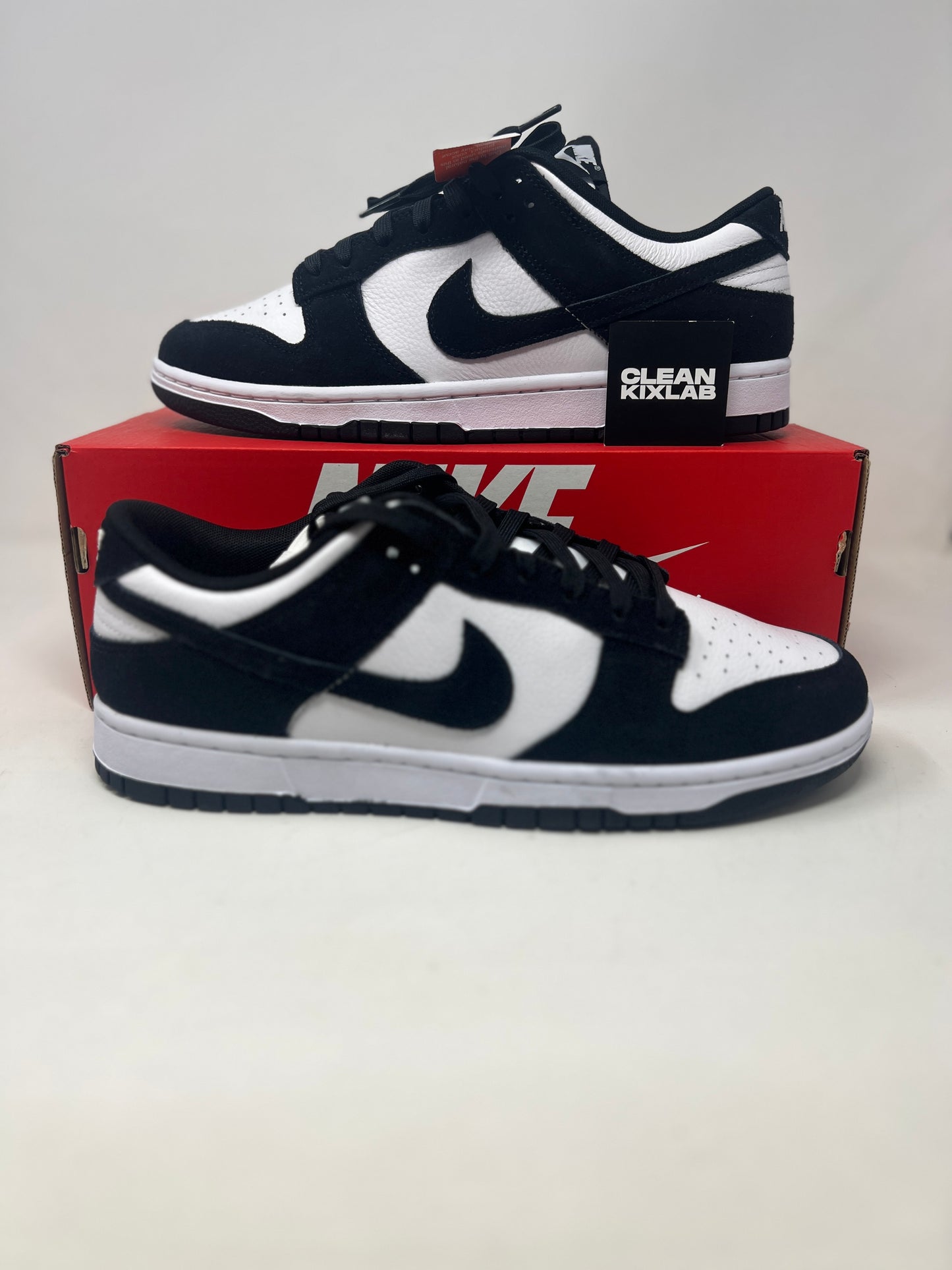 Nike Dunk Low Retro SE ‘Suede Panda’