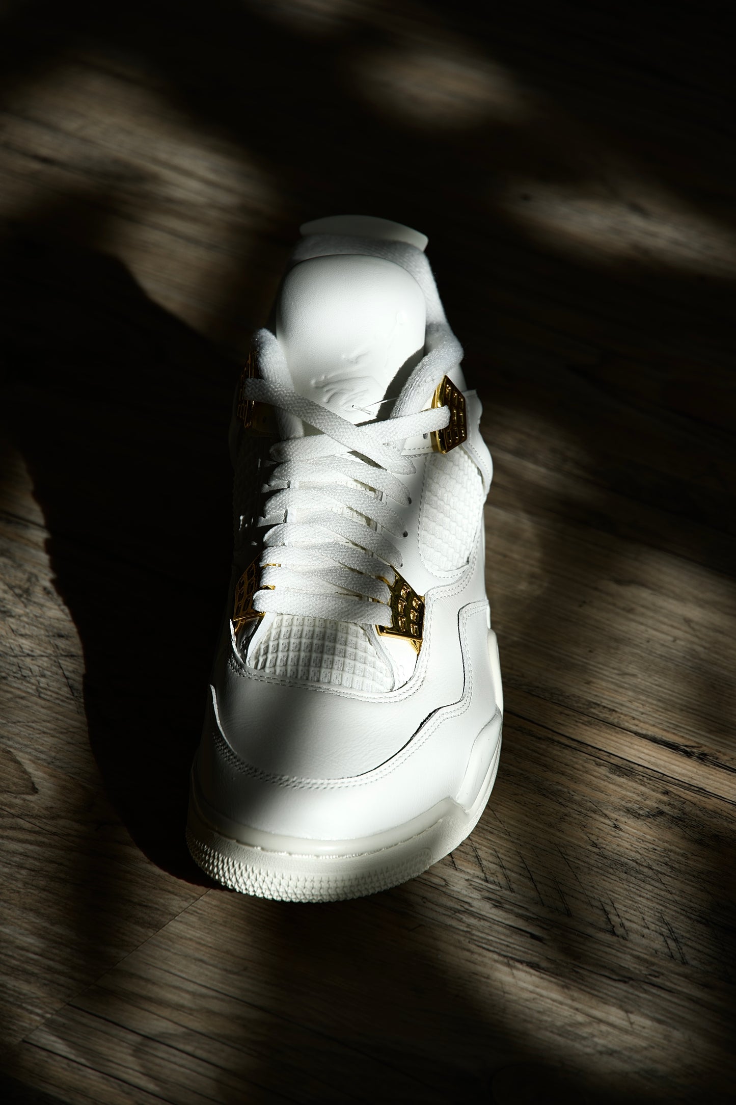 Jordan 4 Retro Metallic Gold (Women's)