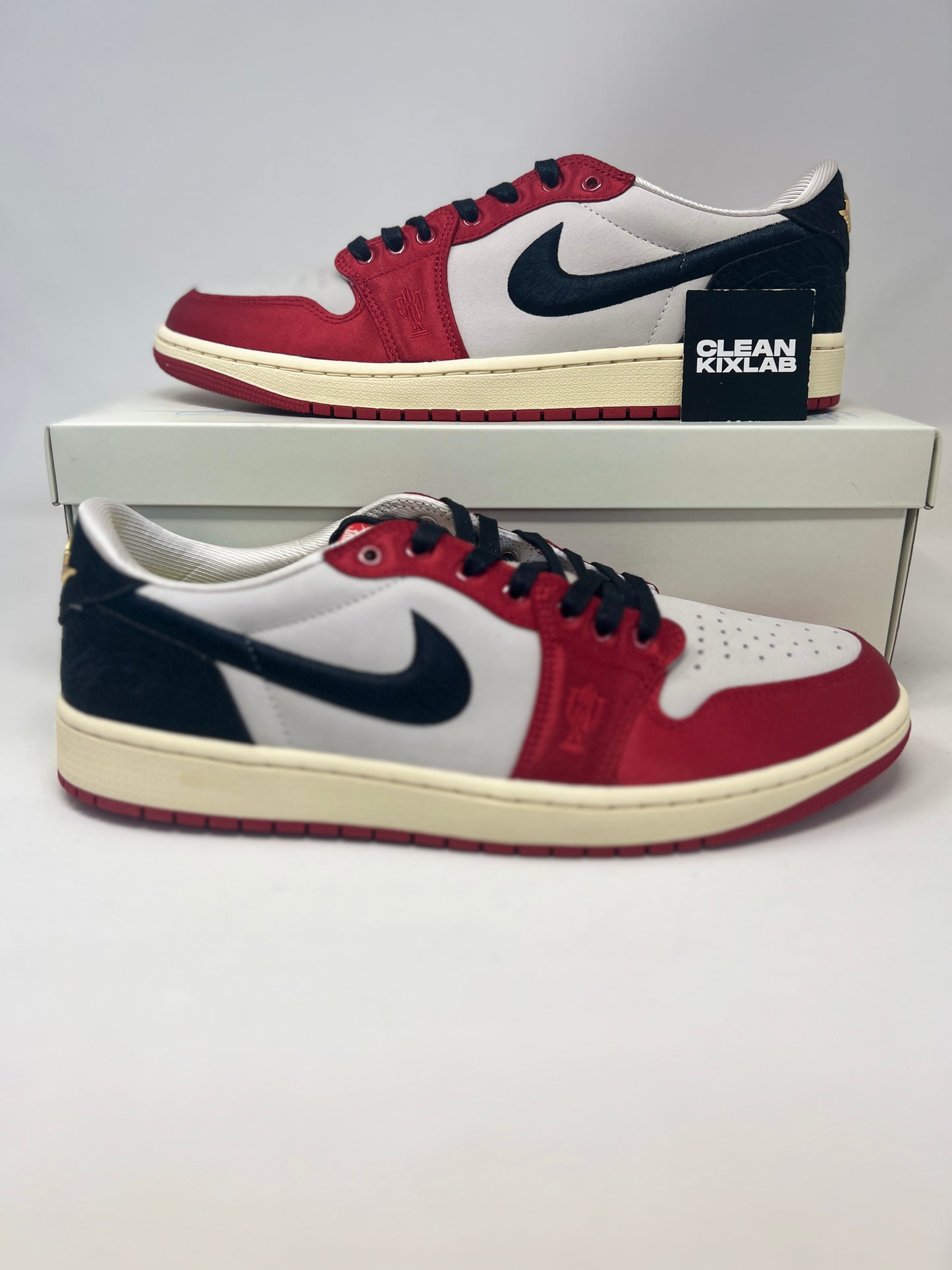 Nike Air Jordan 1 Low OG x Trophy Room 'Away'