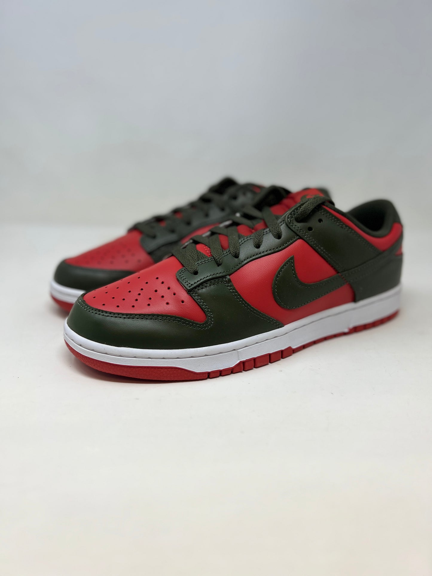 Nike Dunk Low ‘Mystic Red Cargo Khaki’