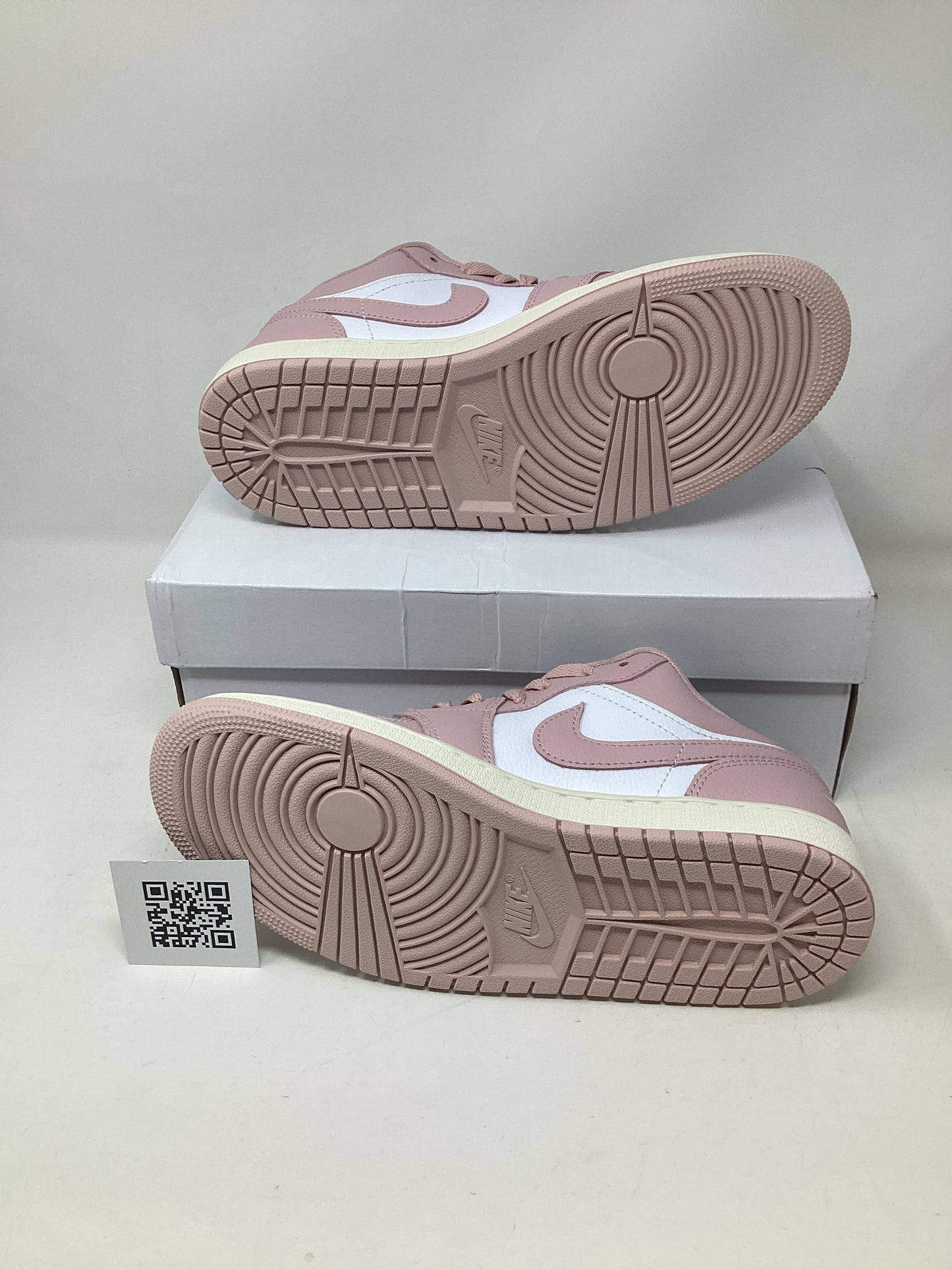 Air Jordan 1 Low white/pink