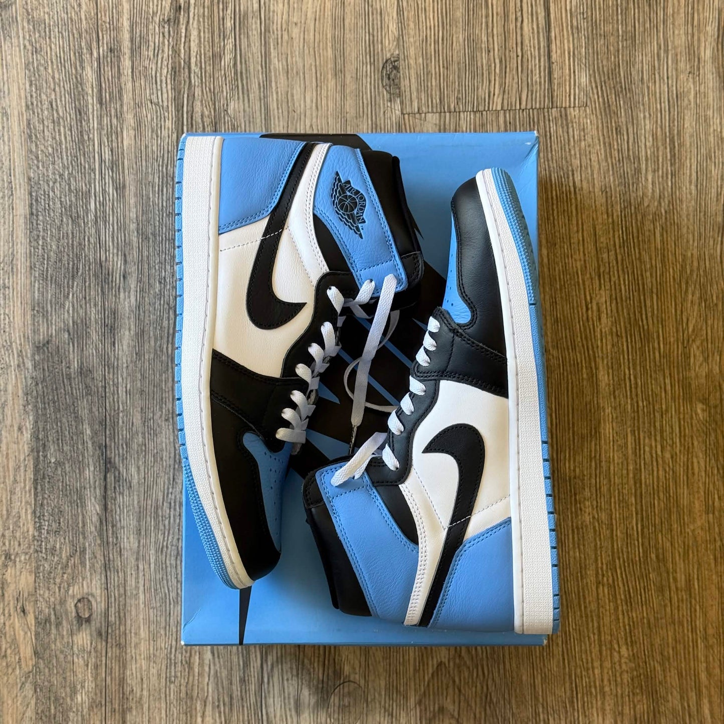 Jordan 1 Retro High OG UNC Toe (Pre-Owned)