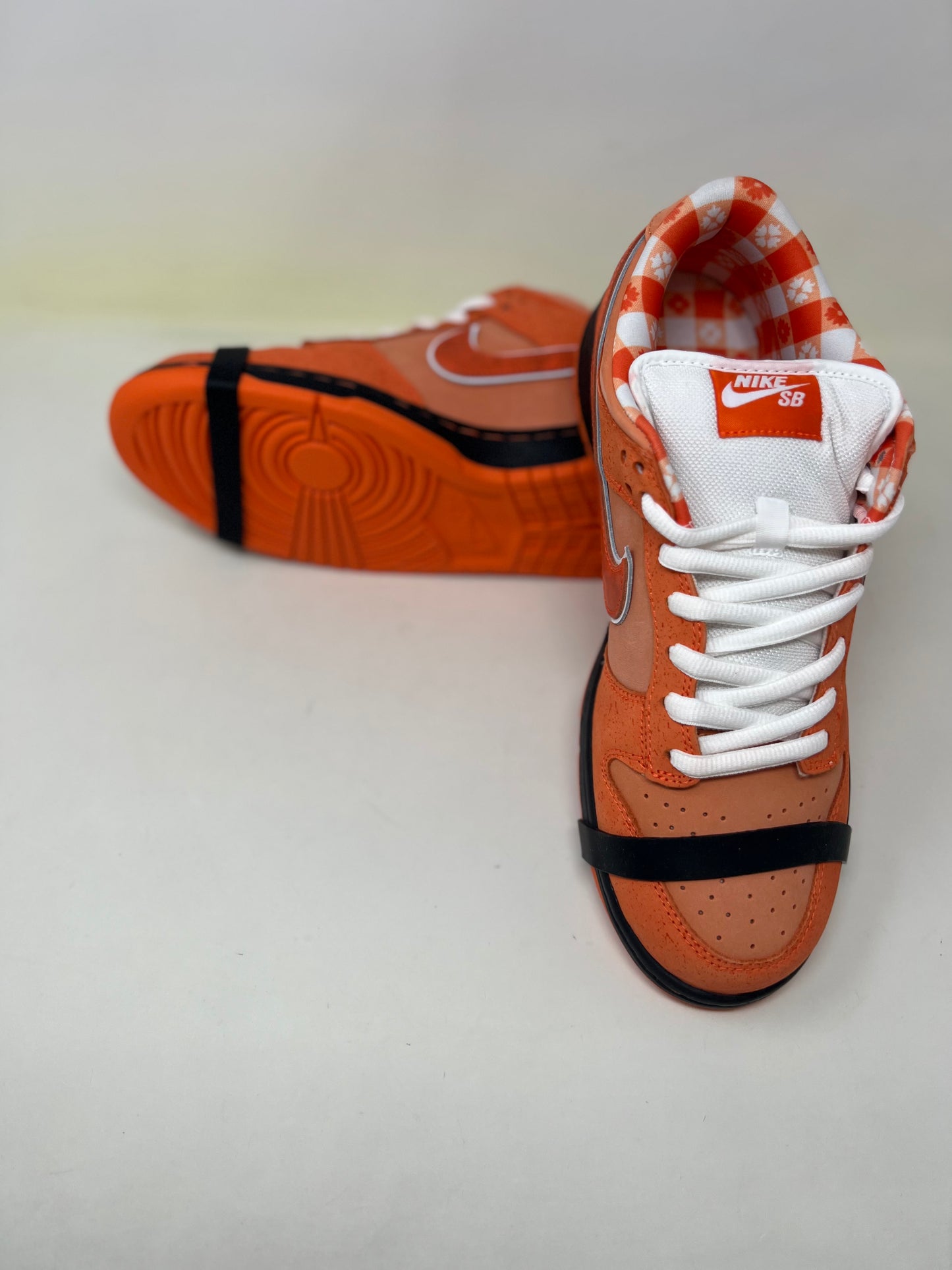 Nike SB Dunk Low 'Orange Lobster'