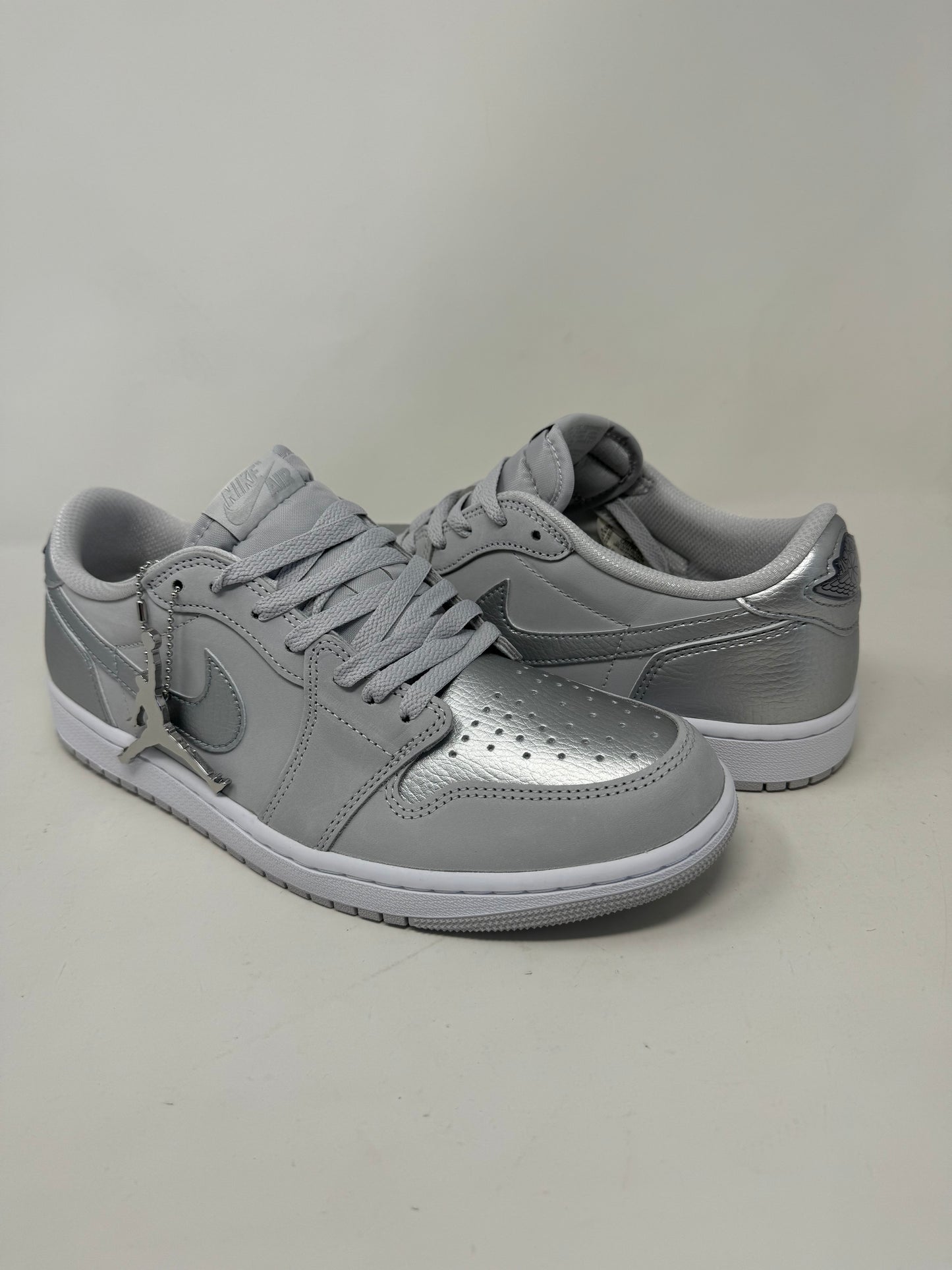 Nike Air Jordan 1 Low OG 'Metallic Silver'