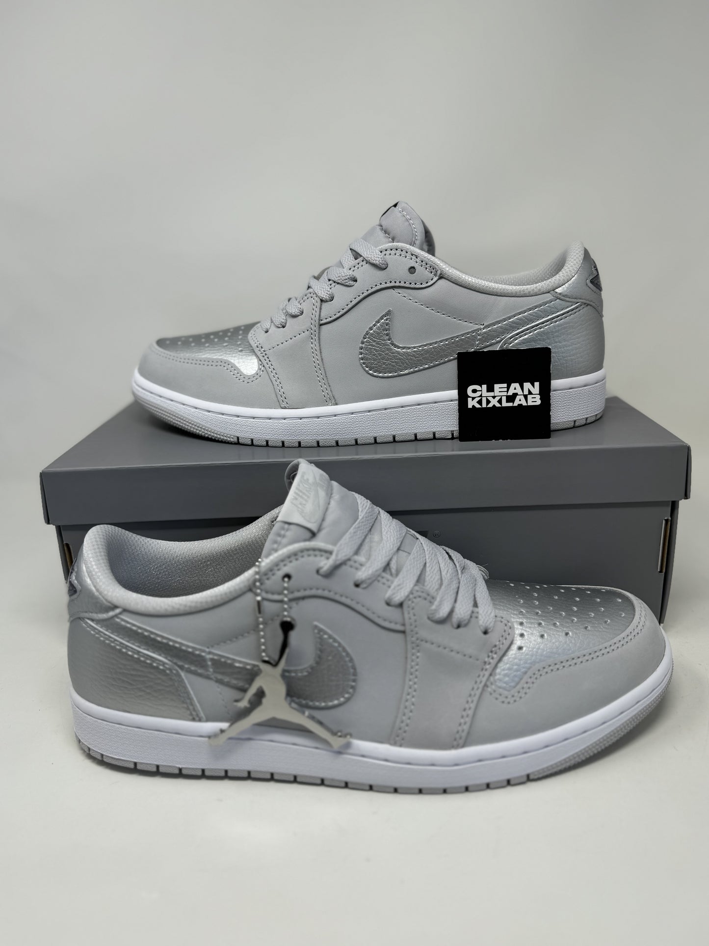 Nike Air Jordan 1 Low OG 'Metallic Silver'